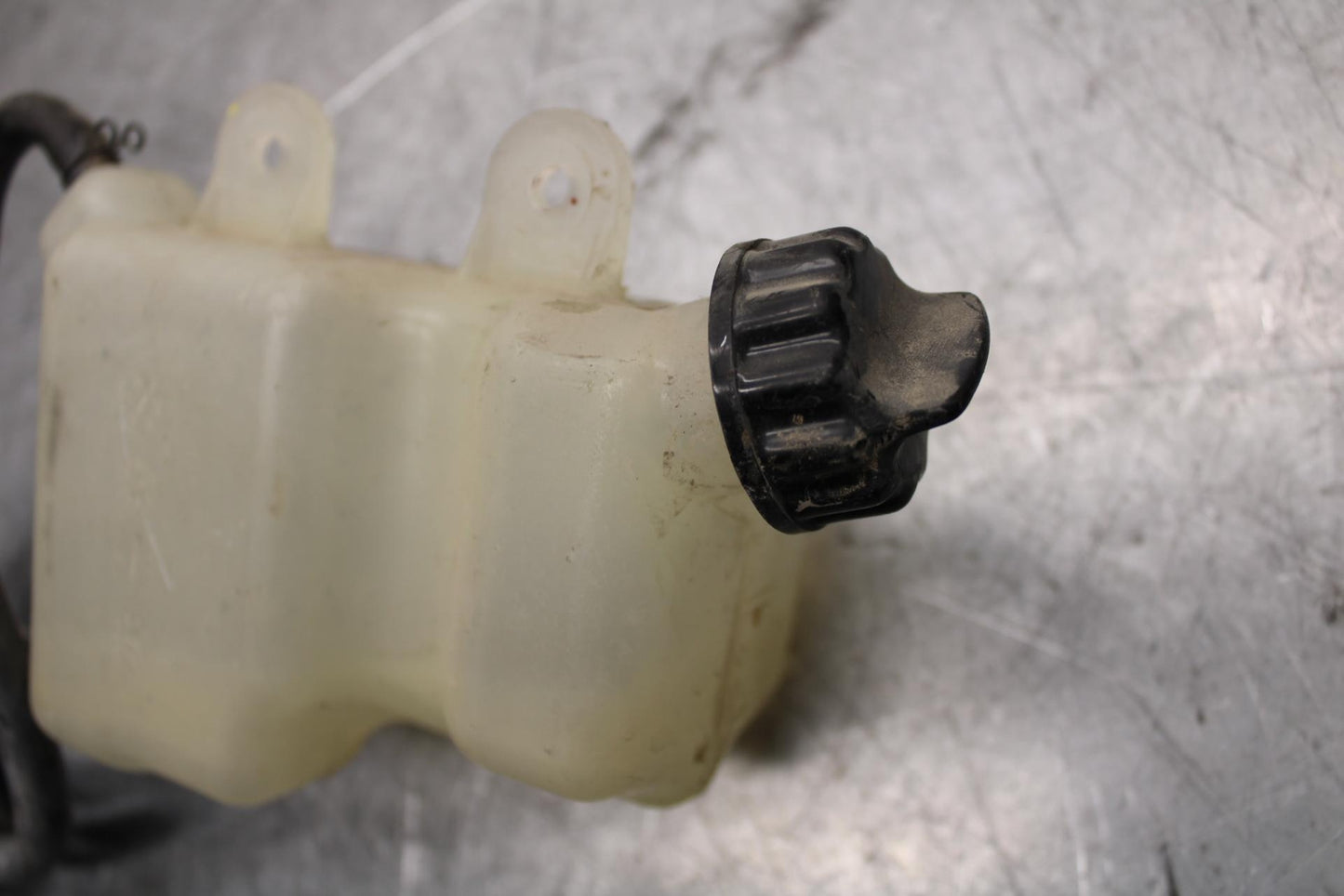 17 KAWASAKI Z900 ZR900 COOLANT WATER TANK RESERVOIR BOTTLE 43093-0006 BB549