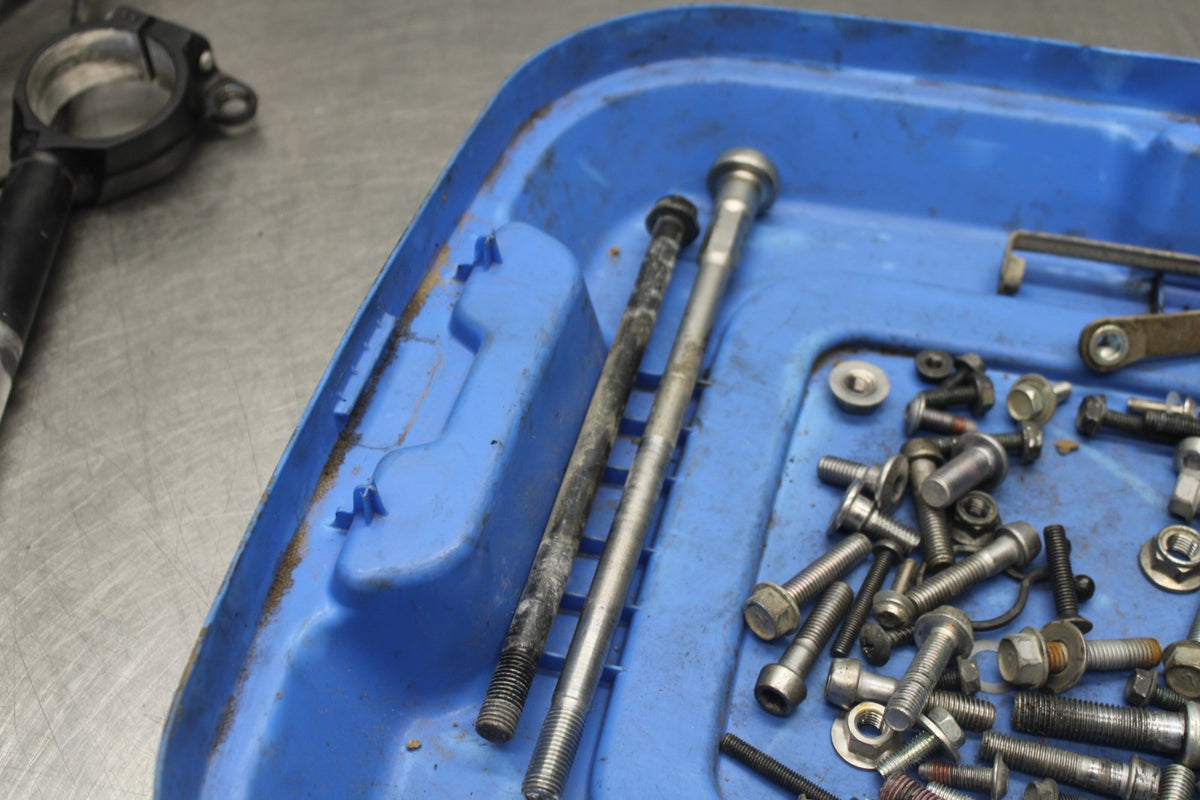 08 KAWASAKI ZX6R MOUNTING BOLTS HARDWARE SCREWS BB896