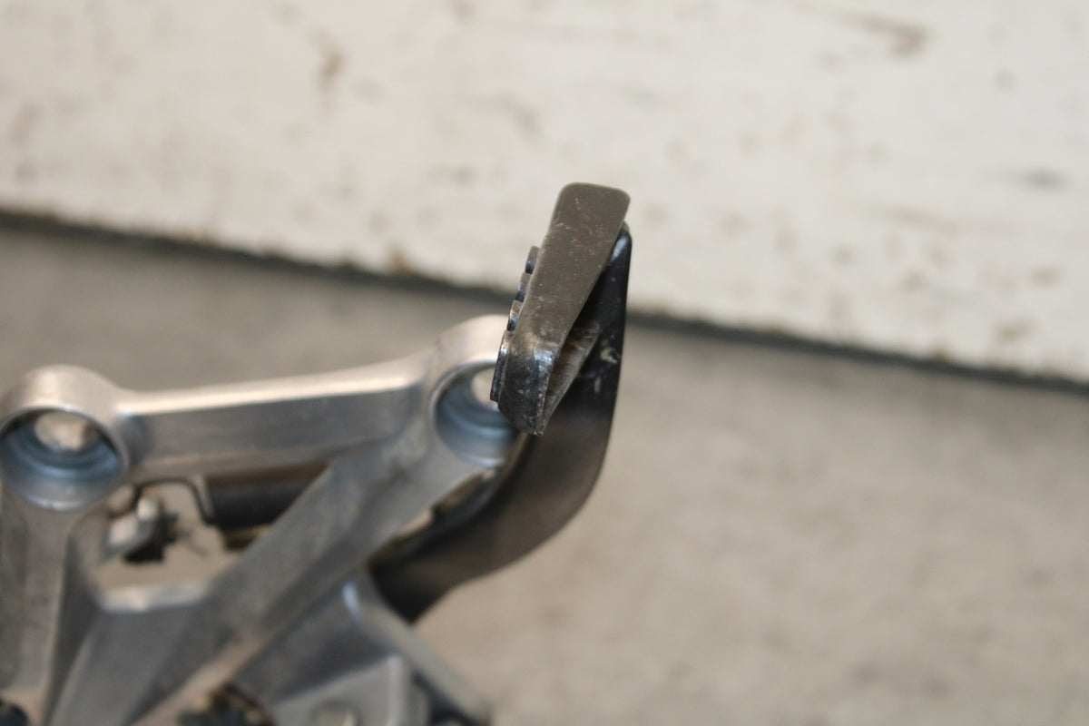 15-16 HONDA CB300F RIGHT REARSET REAR SET DRIVER FOOT PEG REST STOP BB740