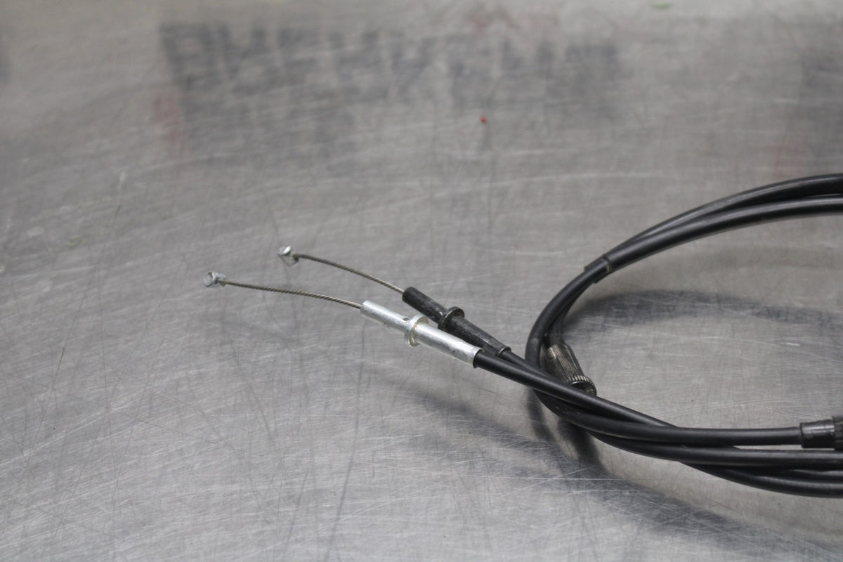 24-25 KAWASAKI NINJA ZX6R THROTTLE CABLES LINES & HOUSING BB939