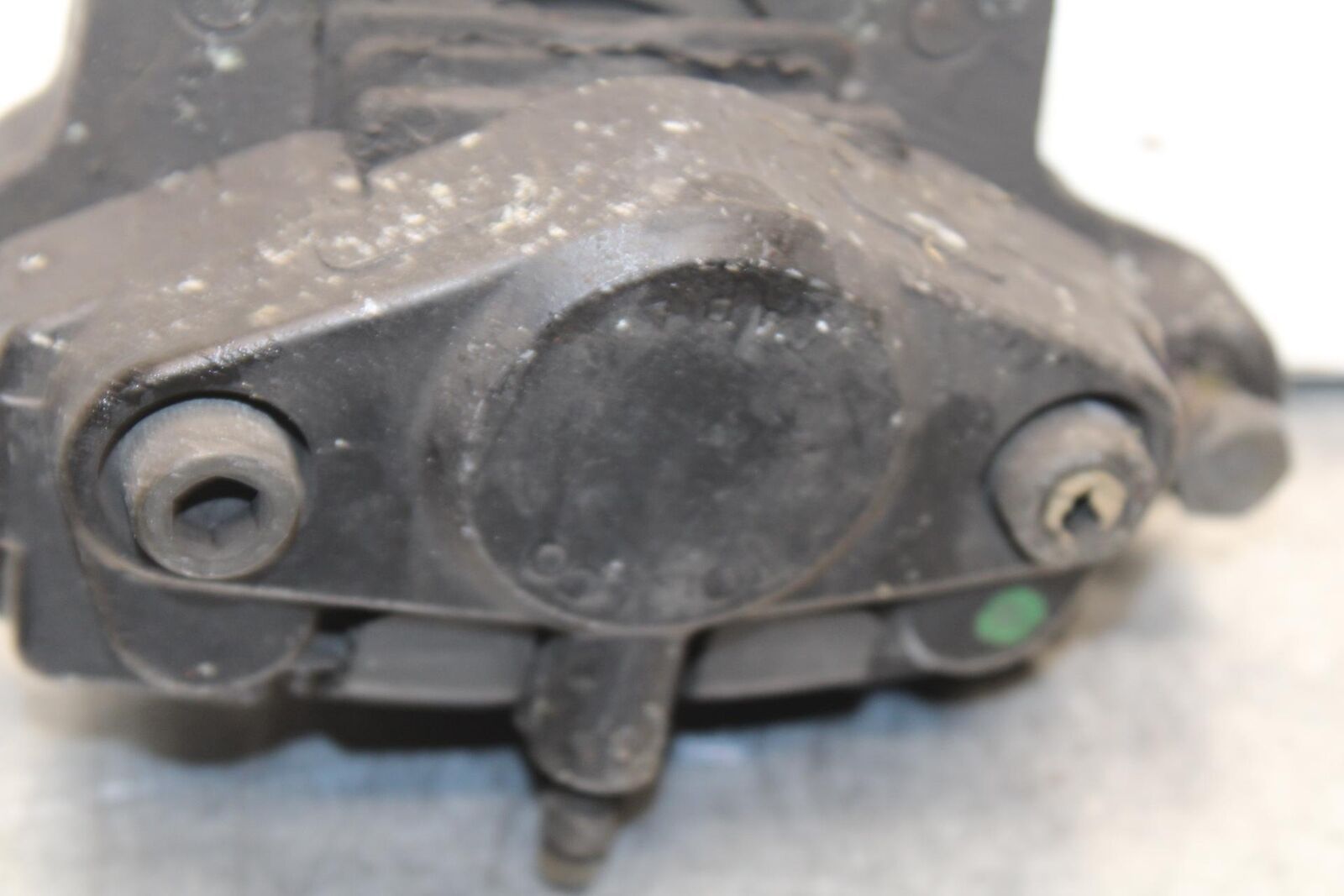 80-81 SUZUKI GS1000GL REAR BACK BRAKE CALIPER W MOUNT BRACKET BB103