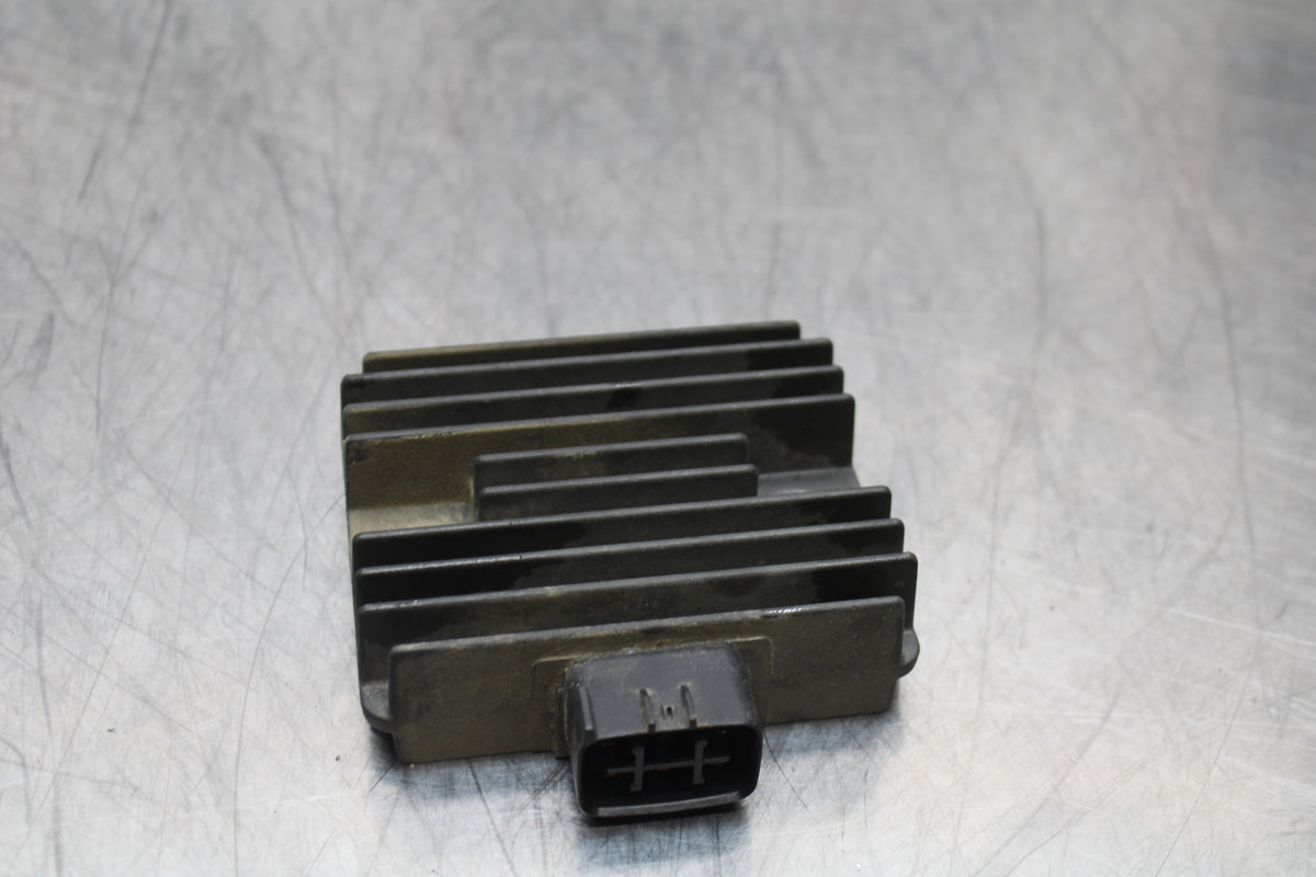 09 YAMAHA ROYAL STAR XVZ1300TF VENTURE RECTIFIER VOLTAGE REGULATOR BB151