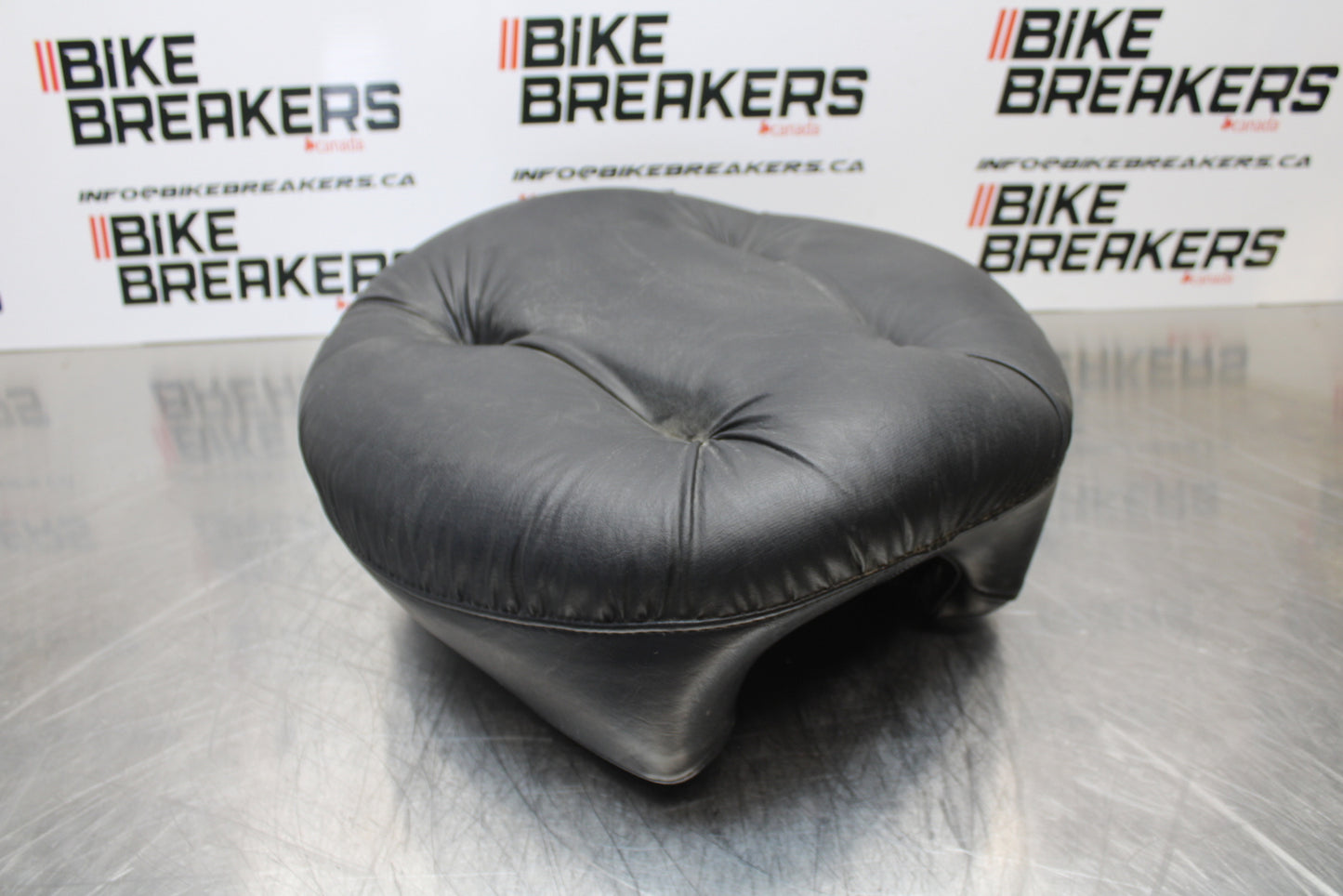 09 YAMAHA ROYAL STAR XVZ1300TF VENTURE REAR BACK PASSENGER SEAT BB151