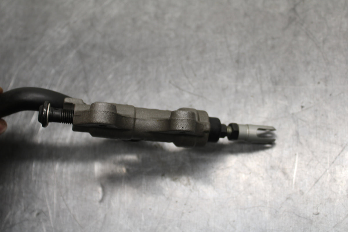 09-14 YAMAHA YZF R1 REAR BACK BRAKE MASTER CYLINDER W RESERVOIR BB119
