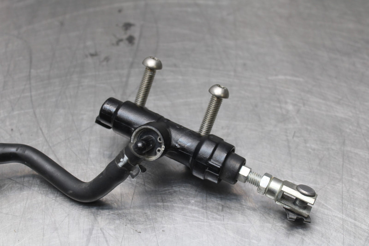 14 TRIUMPH STREET TRIPLE ABS REAR BACK BRAKE MASTER CYLINDER W RESERVOIR BB808