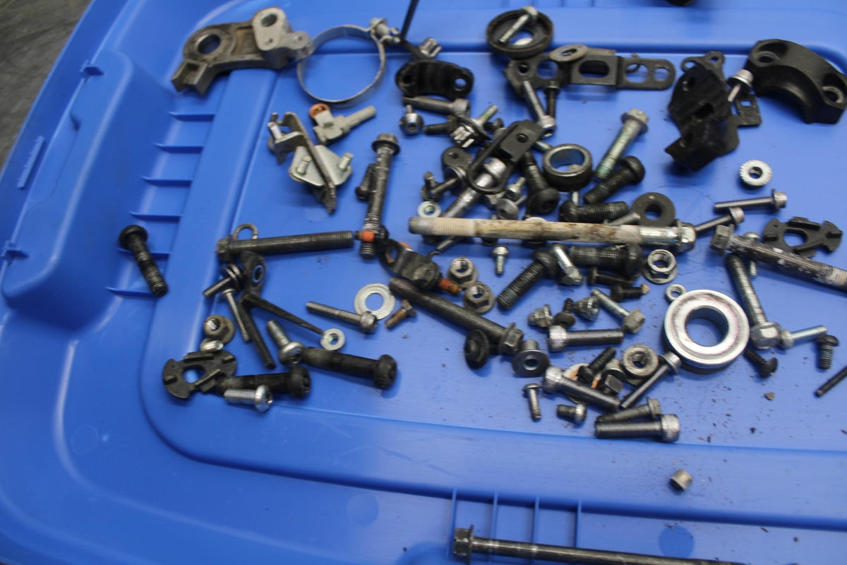 2016 Yamaha XSR900 ABS LEFTOVER BOLTS HARDWARE BRACKET SCREWS BB516