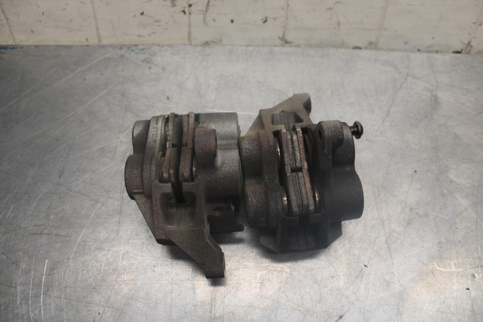 18-20 YAMAHA MT-07  RIGHT LEFT FRONT BRAKE CALIPER SET PAIR CALIPERS BB457