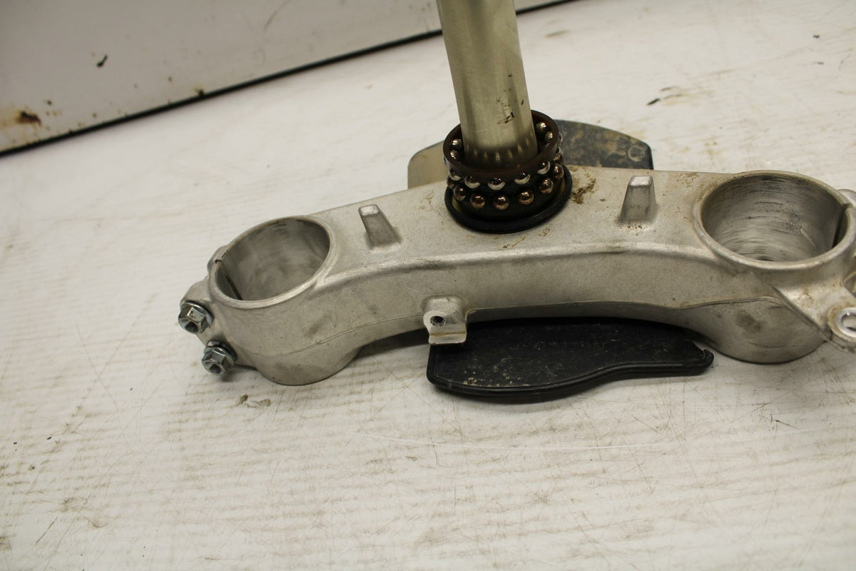 06-07 SUZUKI GSXR600 FRONT FORKS CLAMP LOWER TRIPLE TREE STEM BB289