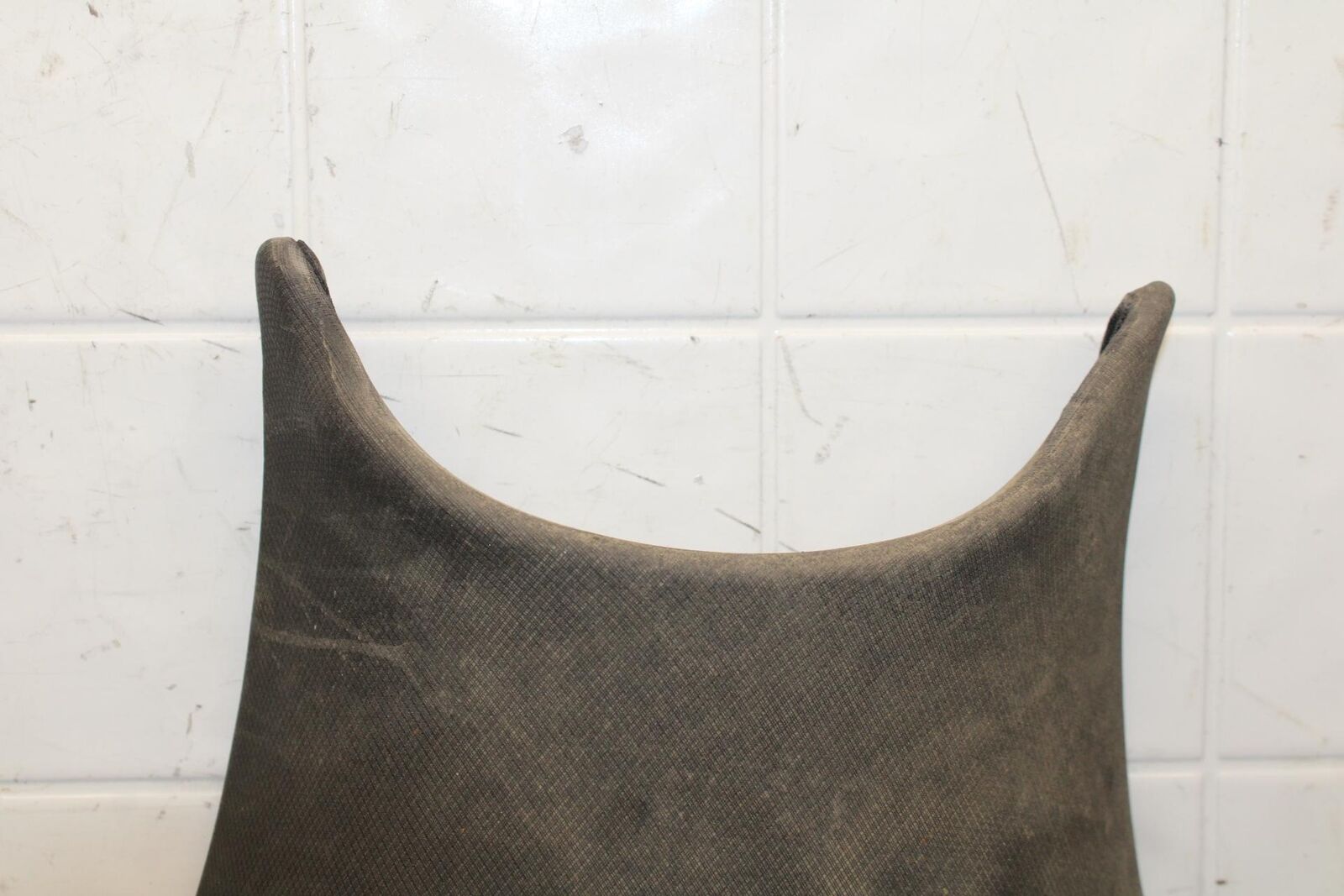 20 KAWASAKI Z400 ER400 ABS FRONT DRIVERS SEAT PAD SADDLE PILLION BB586