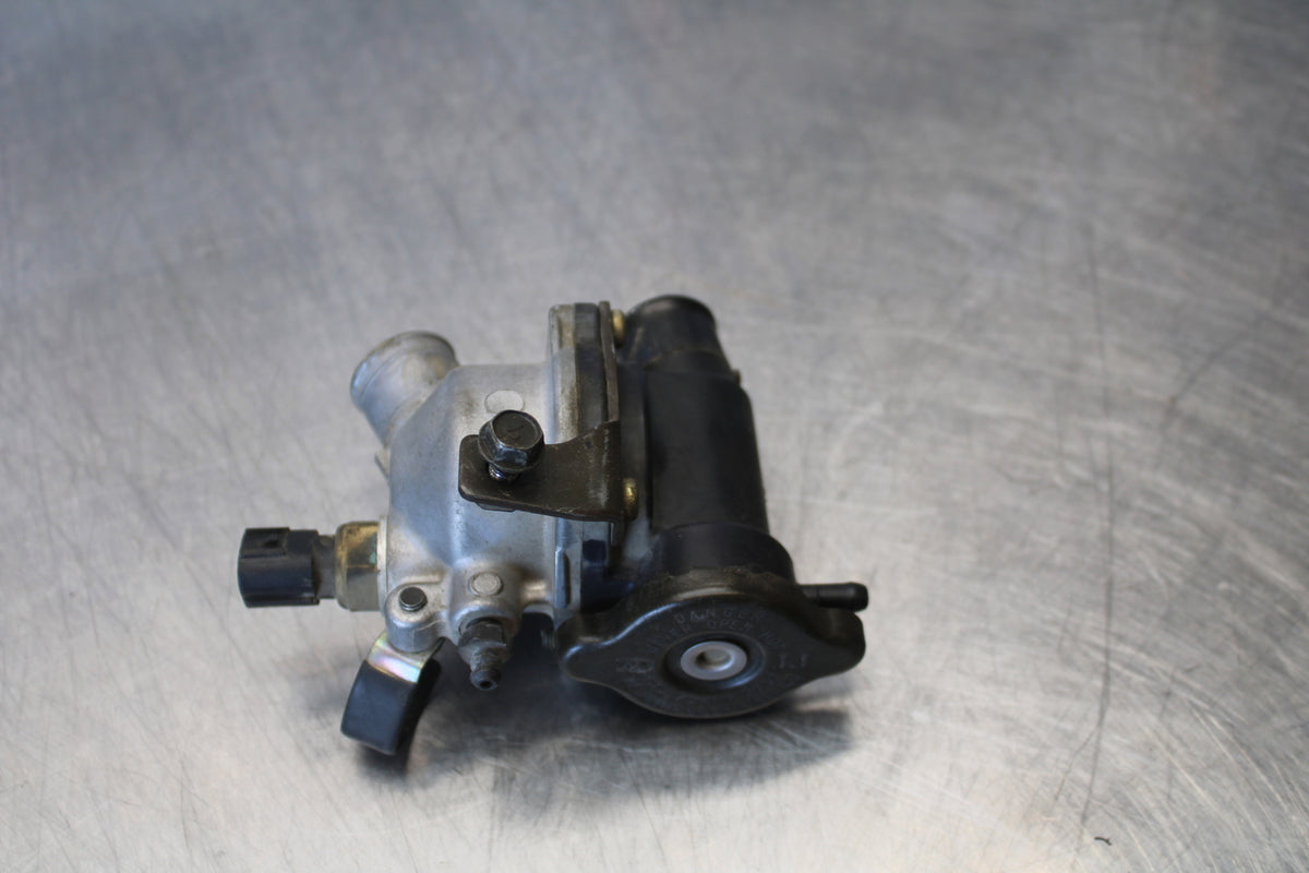 03-06 KAWASAKI Z1000 THERMOSTAT W HOUSING ASSEMBLY BB164