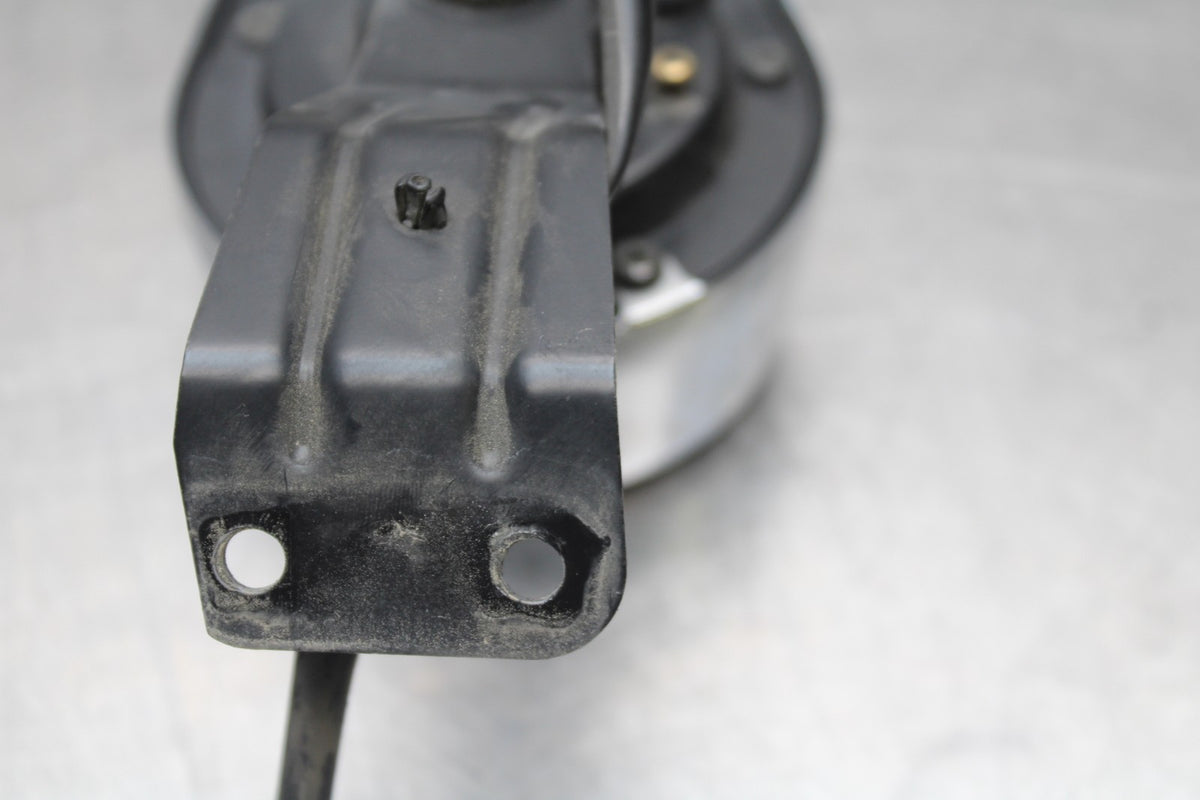 2006 Suzuki Boulevard C90 HORN SIGNAL bb849
