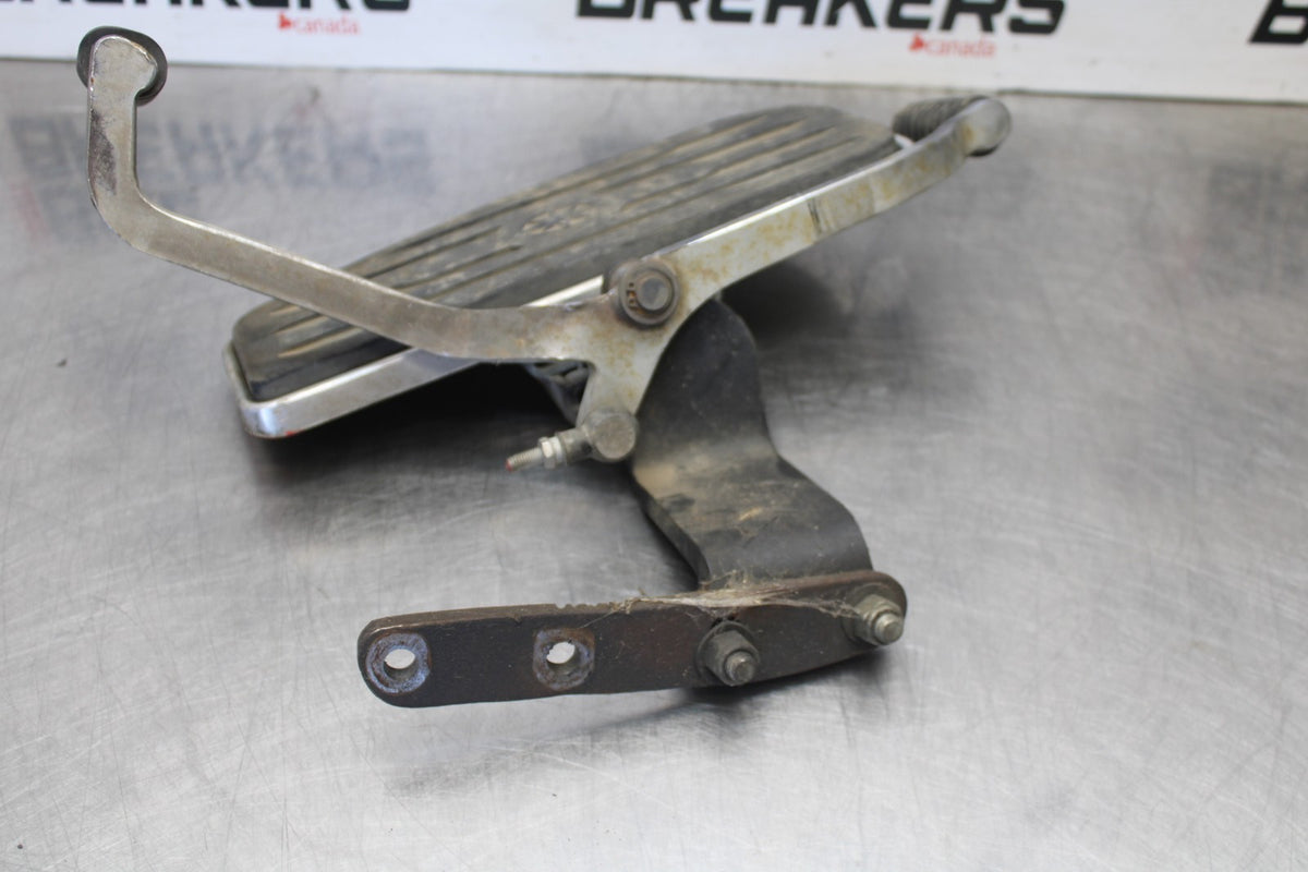 08 YAMAHA V STAR 1100 XVS1100AW CLASSIC LEFT FRONT FOOT REST PEG STEP BB916