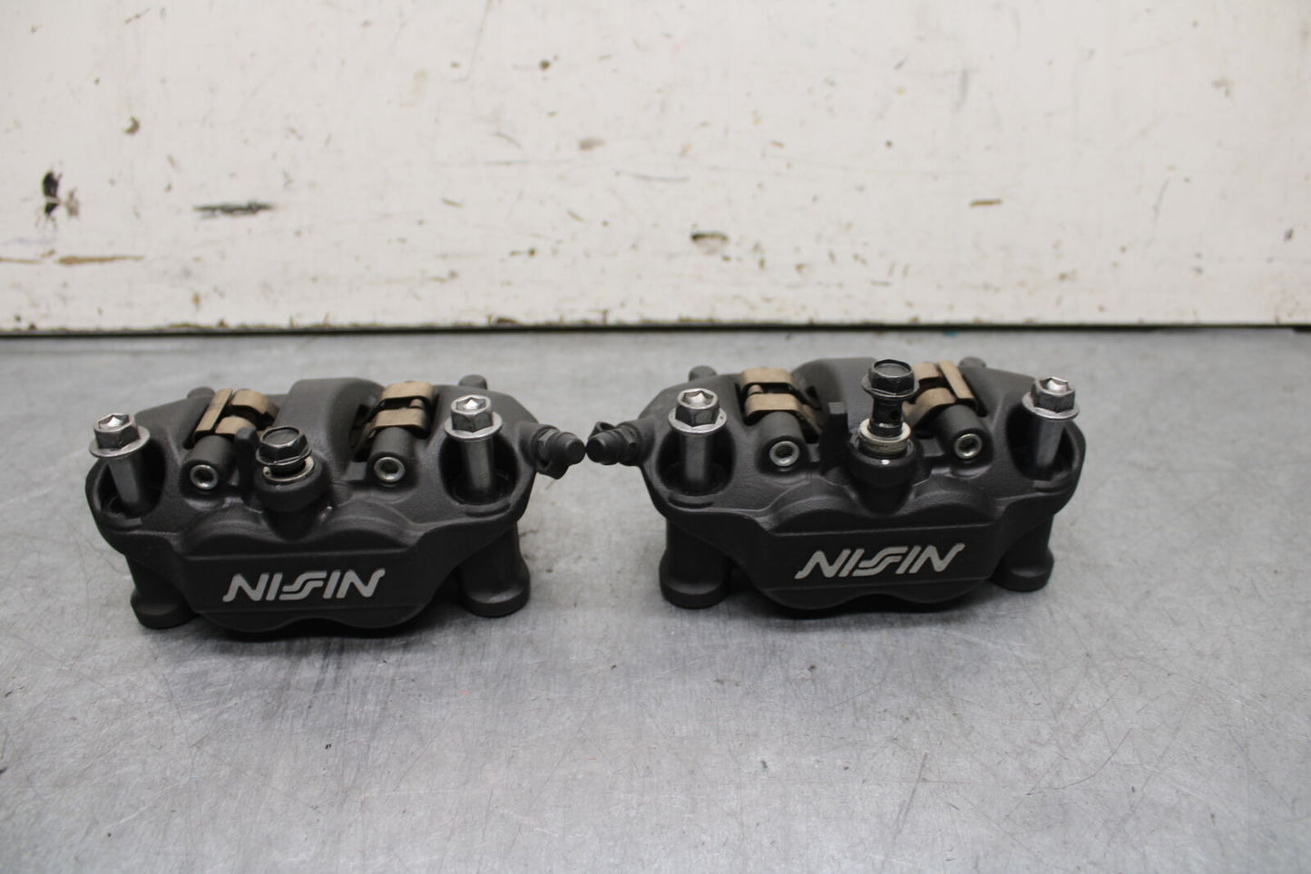 13-18 KAWASAKI NINJA ZX6R RIGHT LEFT FRONT BRAKE CALIPER SET PAIR CALIPERS BB666