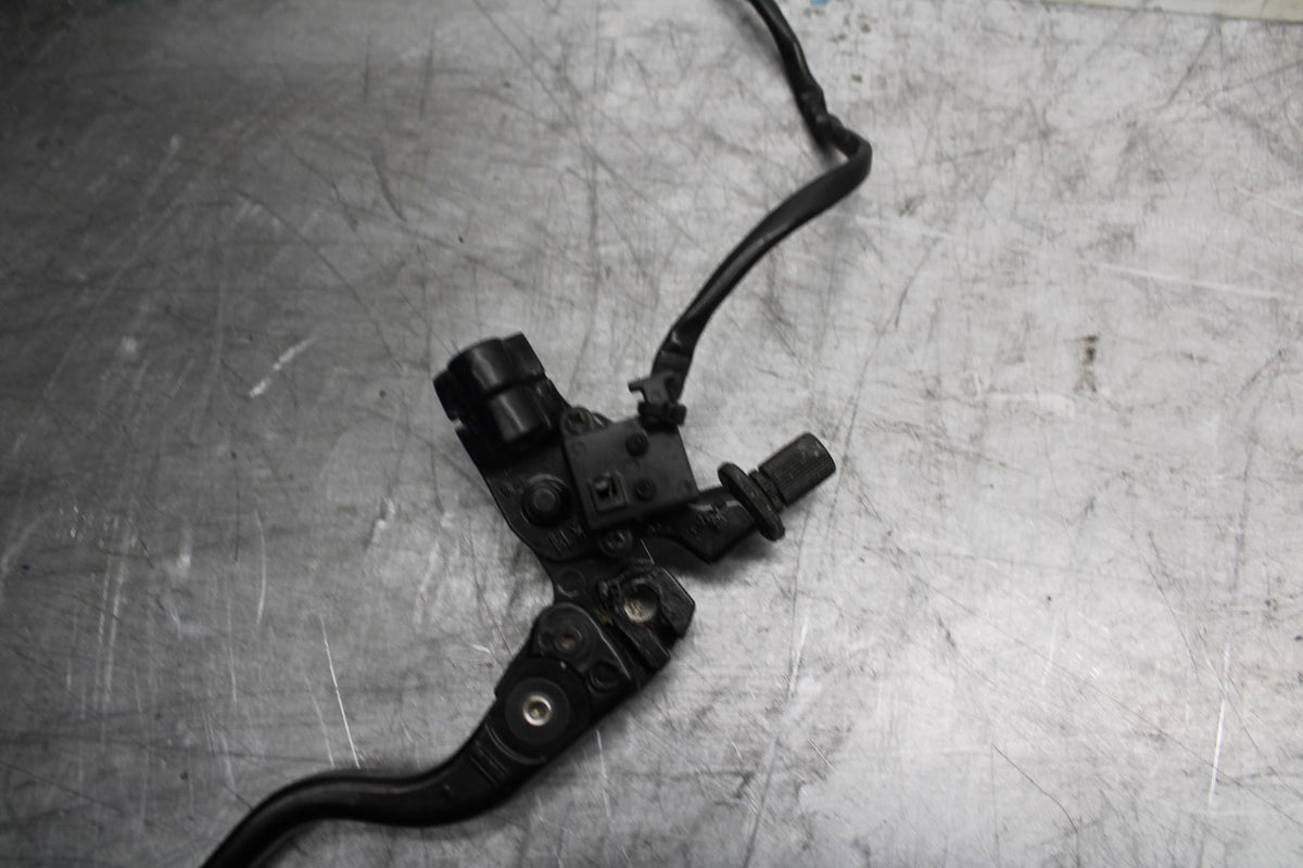 21 HUSQVARNA VITPILEN 401 CLUTCH PERCH MOUNT WITH LEVER  BB467
