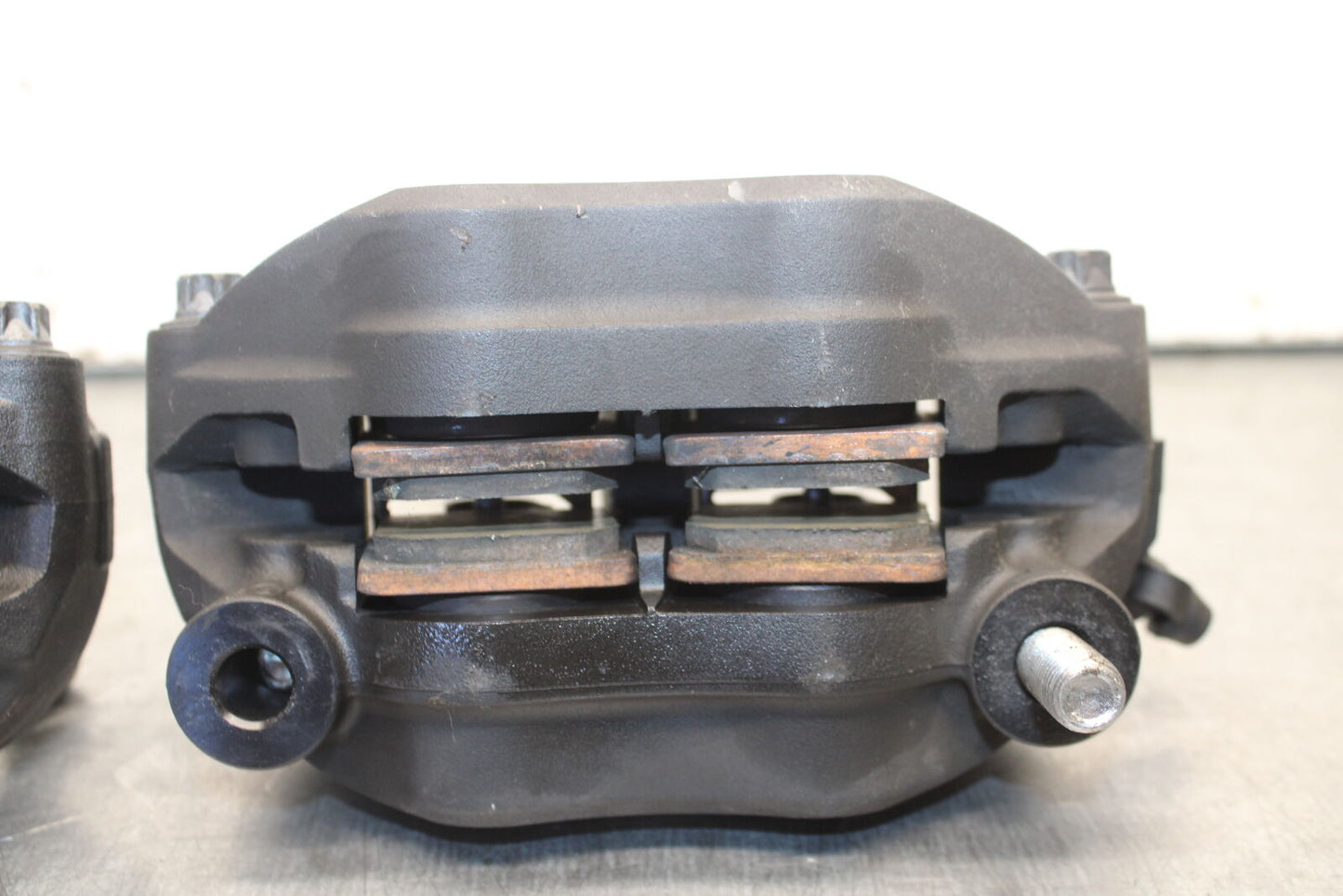 09-12 KAWASAKI NINJA ZX6R RIGHT LEFT FRONT BRAKE CALIPER SET PAIR CALIPERS BB698