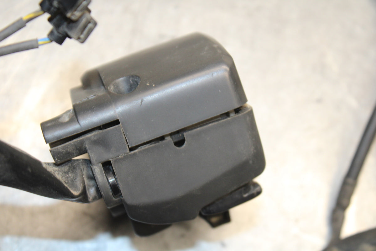 07-08 YAMAHA YZF R1 LEFT CLIP ON HANDLE HORN SIGNALS SWITCH SWITCHES  BB675
