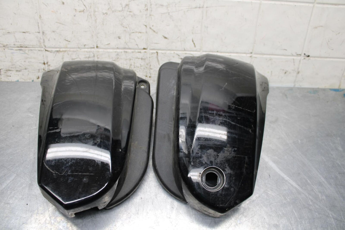 2005 Kawasaki Vulcan 1600 VN1600A Classic SIDE COVER PANEL COWL PAIR BB574