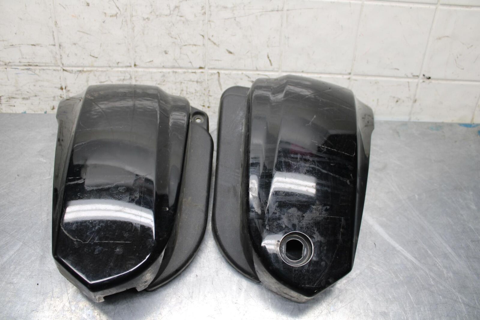 2005 Kawasaki Vulcan 1600 VN1600A Classic SIDE COVER PANEL COWL PAIR BB574