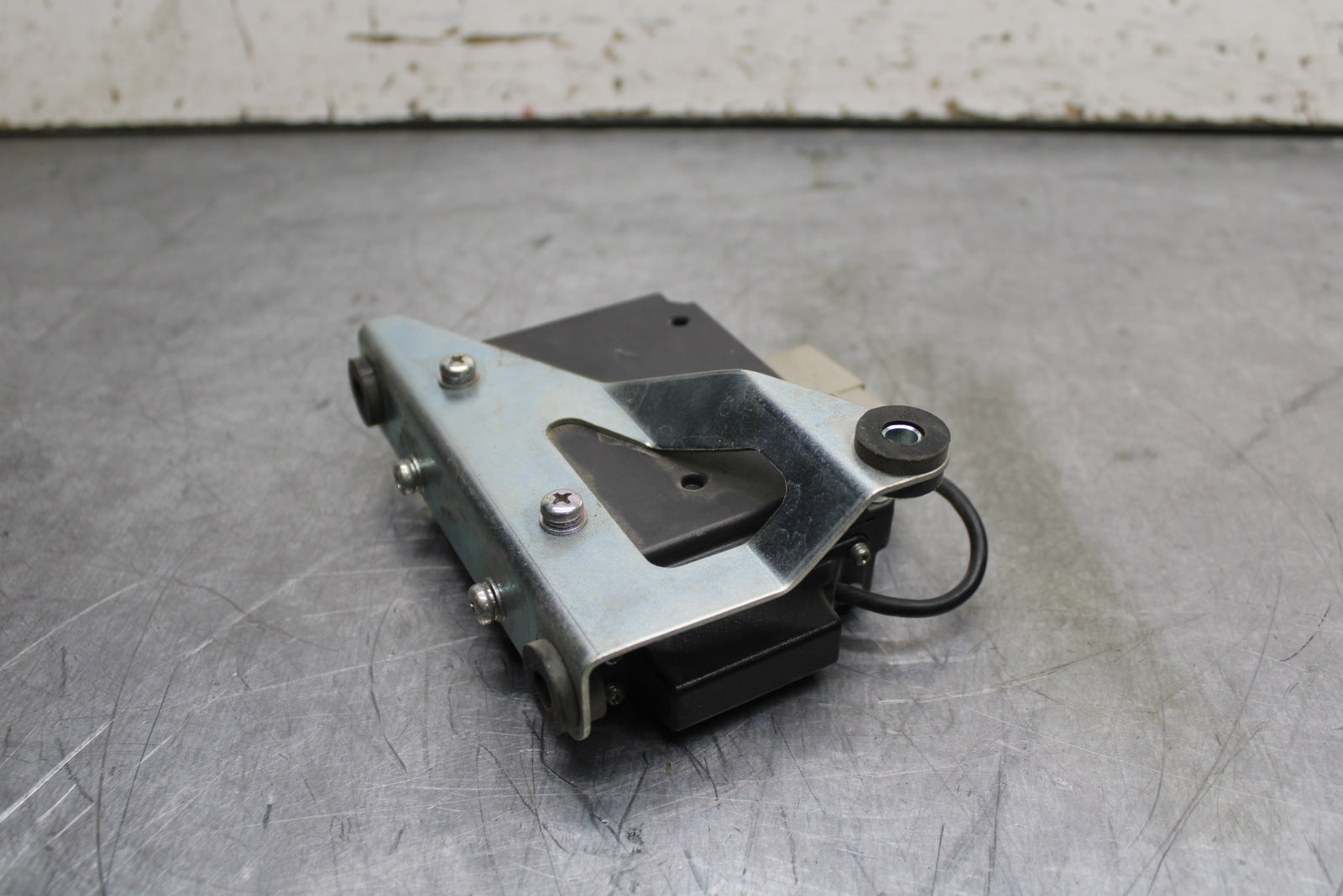 14 HONDA CTX1300A RADIO STEREO CONTROL UNIT BB732