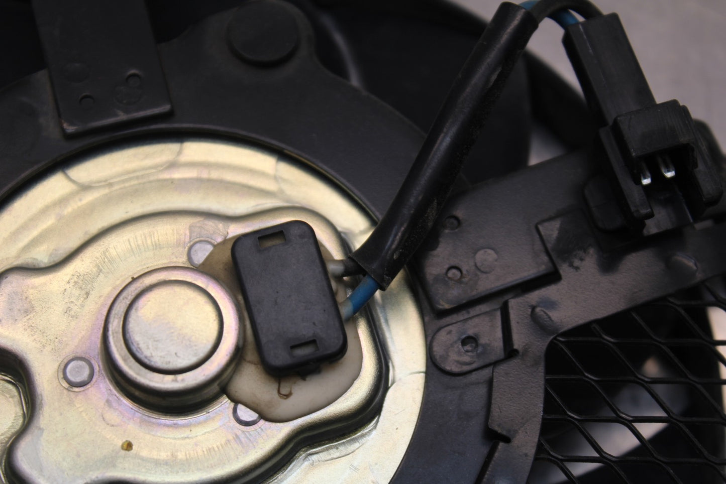 11-22 SUZUKI GSXR 600  ENGINE RADIATOR COOLING FAN BB193