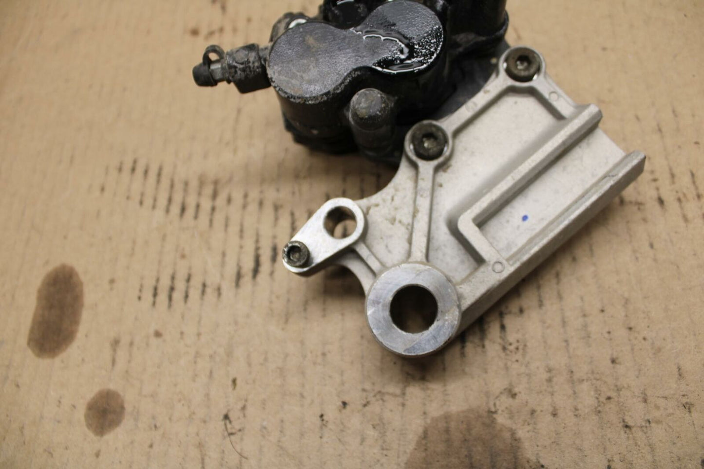 15 KAWASAKI NINJA 300 EX300 ABS REAR BACK BRAKE CALIPER W MOUNT BRACKET BB395