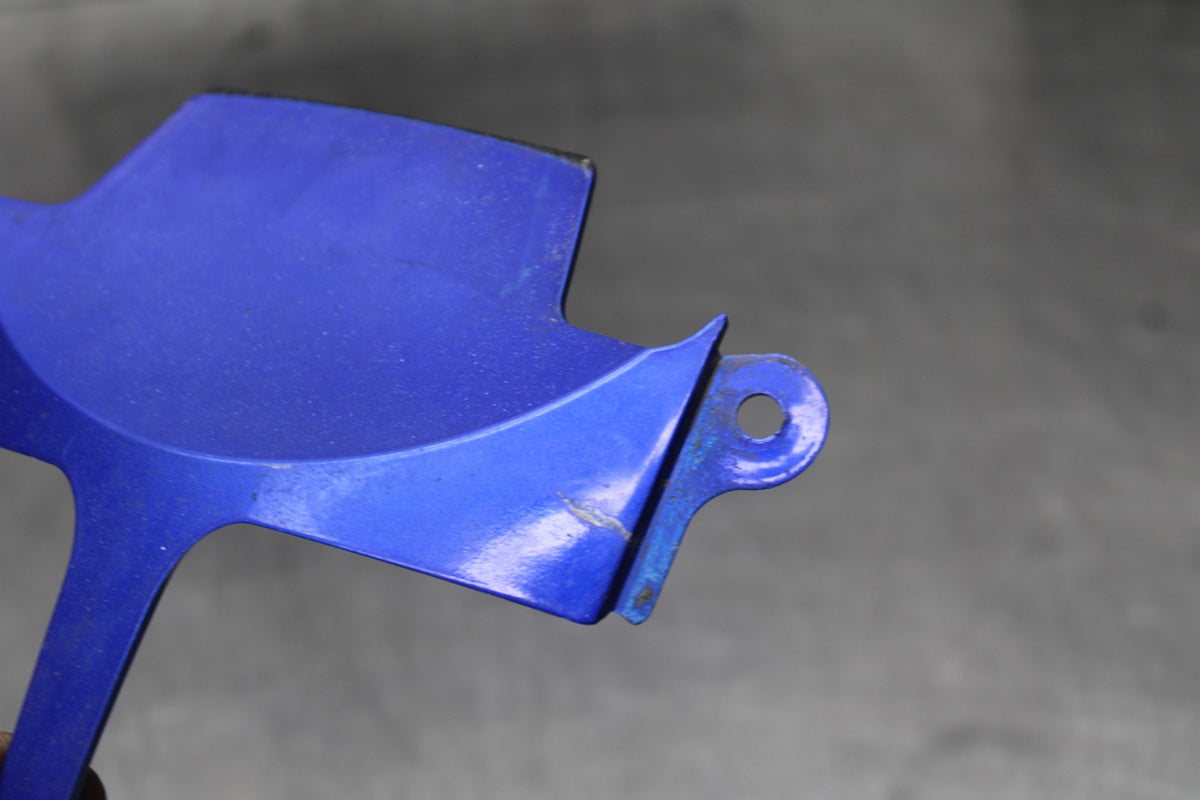06-07 SUZUKI GSXR750 CENTER REAR BACK TAIL FAIRING COVER TRIM COWL BB811