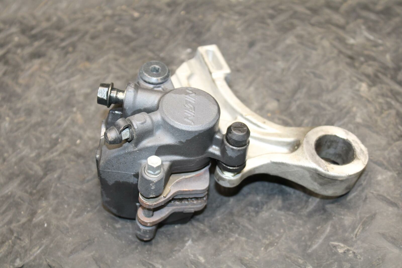 07-08 HONDA CBR600RR REAR BACK BRAKE CALIPER W MOUNT BRACKET BB224