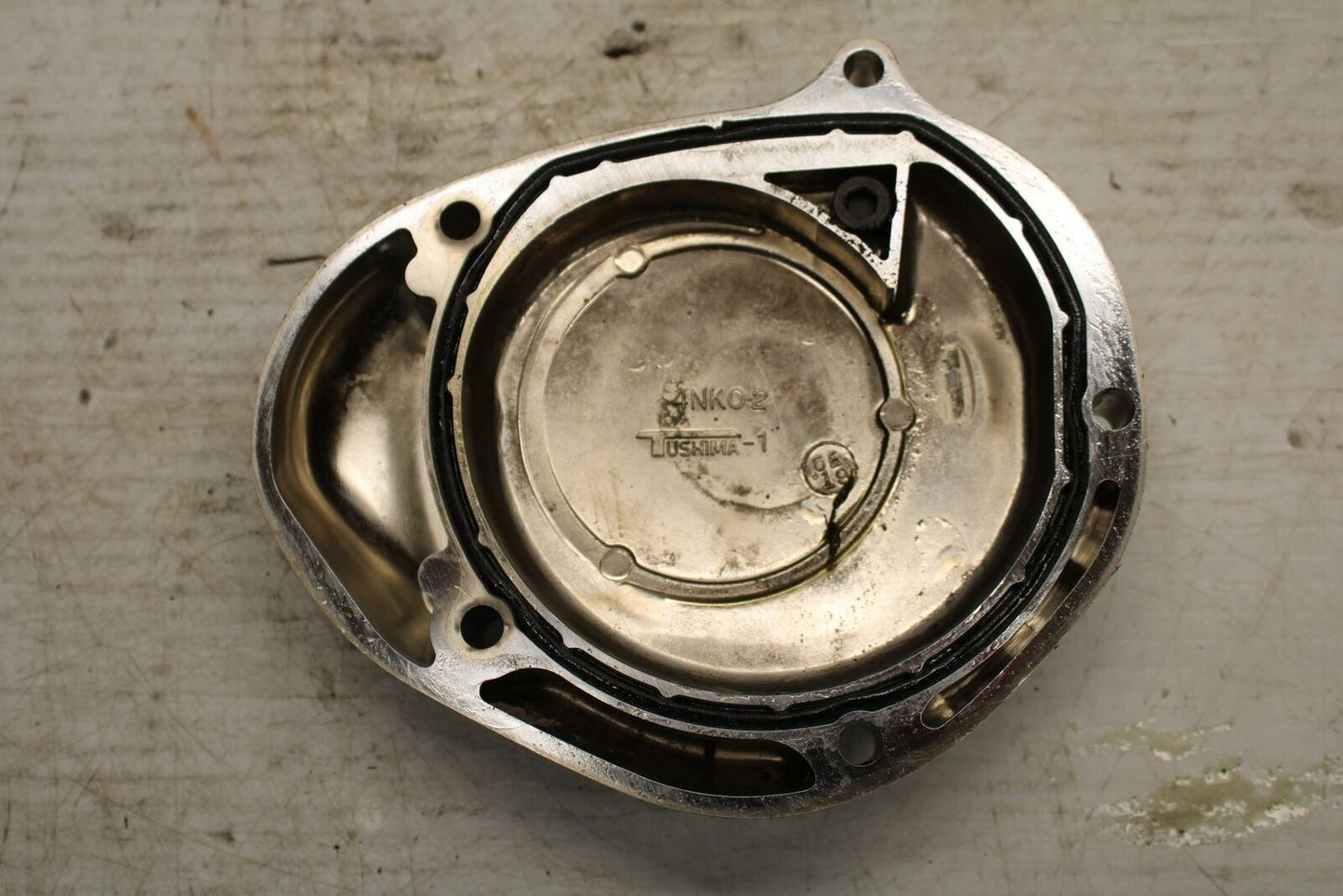07-08 YAMAHA V STAR 1300 ENGINE WATER COOLANT PUMP COVER BB303