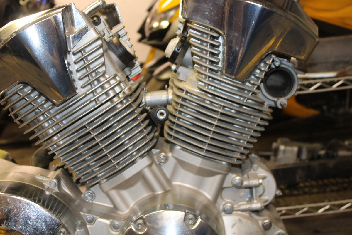 07 HONDA VTX1300R ENGINE MOTOR BB825