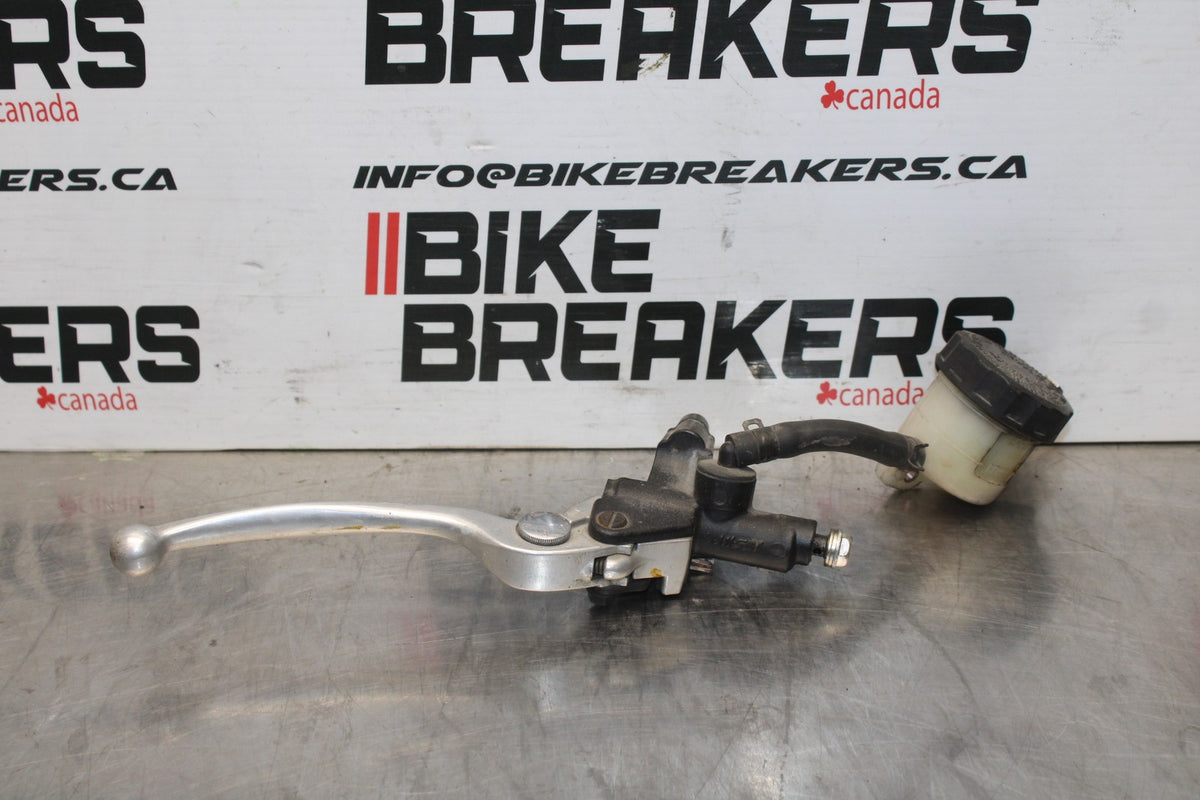 98 KAWASAKI NINJA ZX6 FRONT BRAKE MASTER CYLINDER w/ LEVER BB870