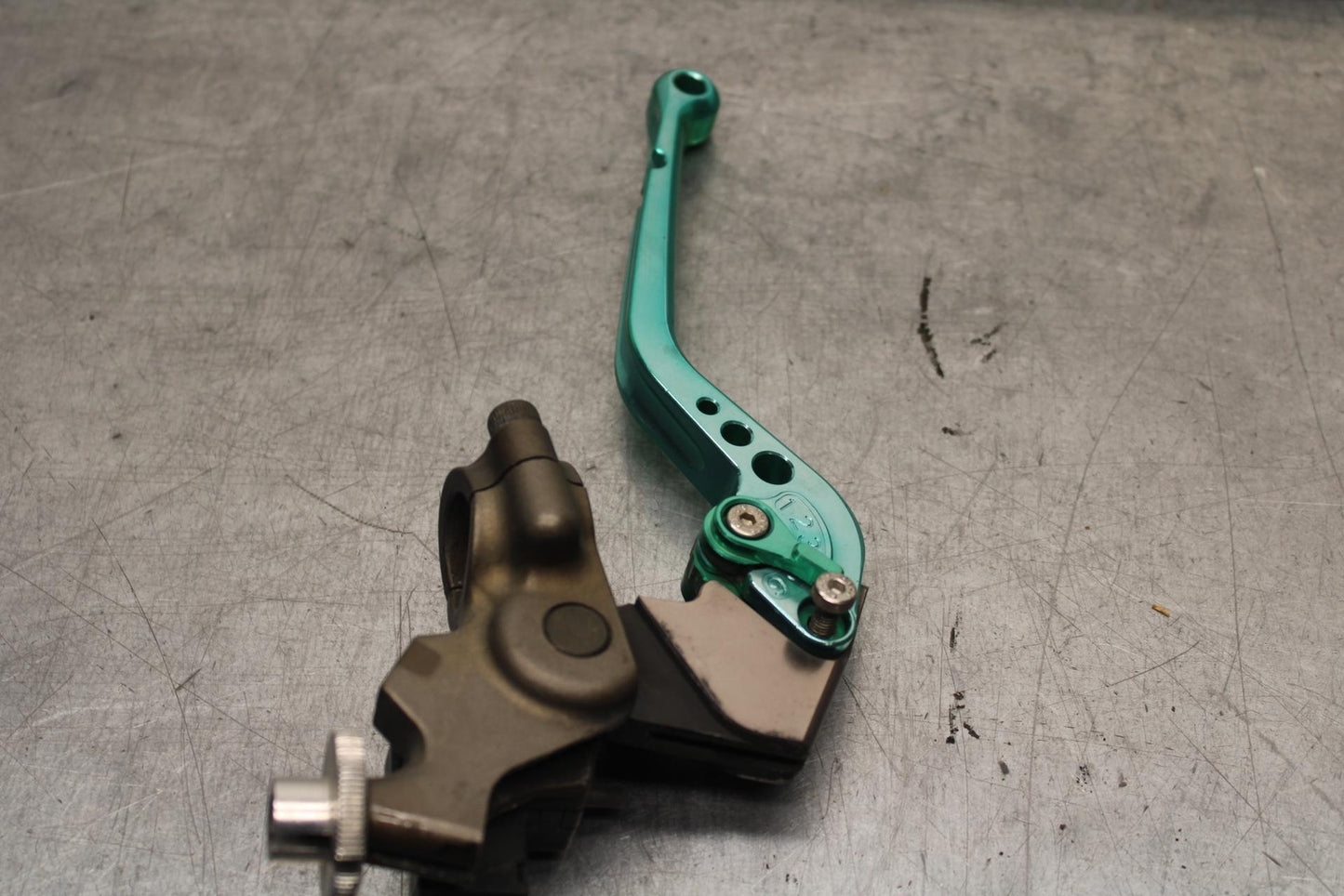 03 KAWASAKI NINJA ZX6RR ZX600K CLUTCH PERCH MOUNT WITH LEVER  BB105