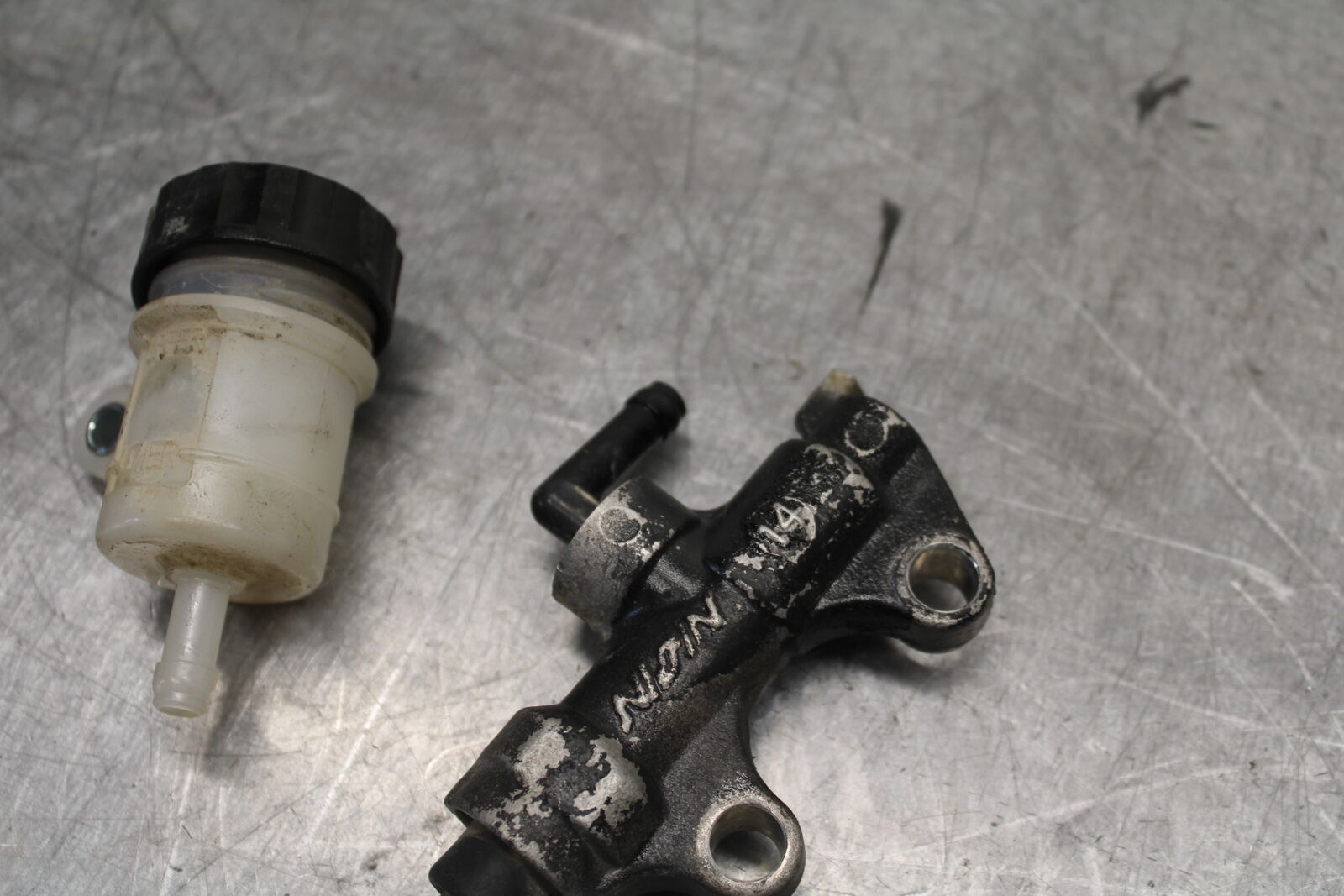 08-18 KAWASAKI KLR650 REAR BACK BRAKE MASTER CYLINDER W RESERVOIR BB707