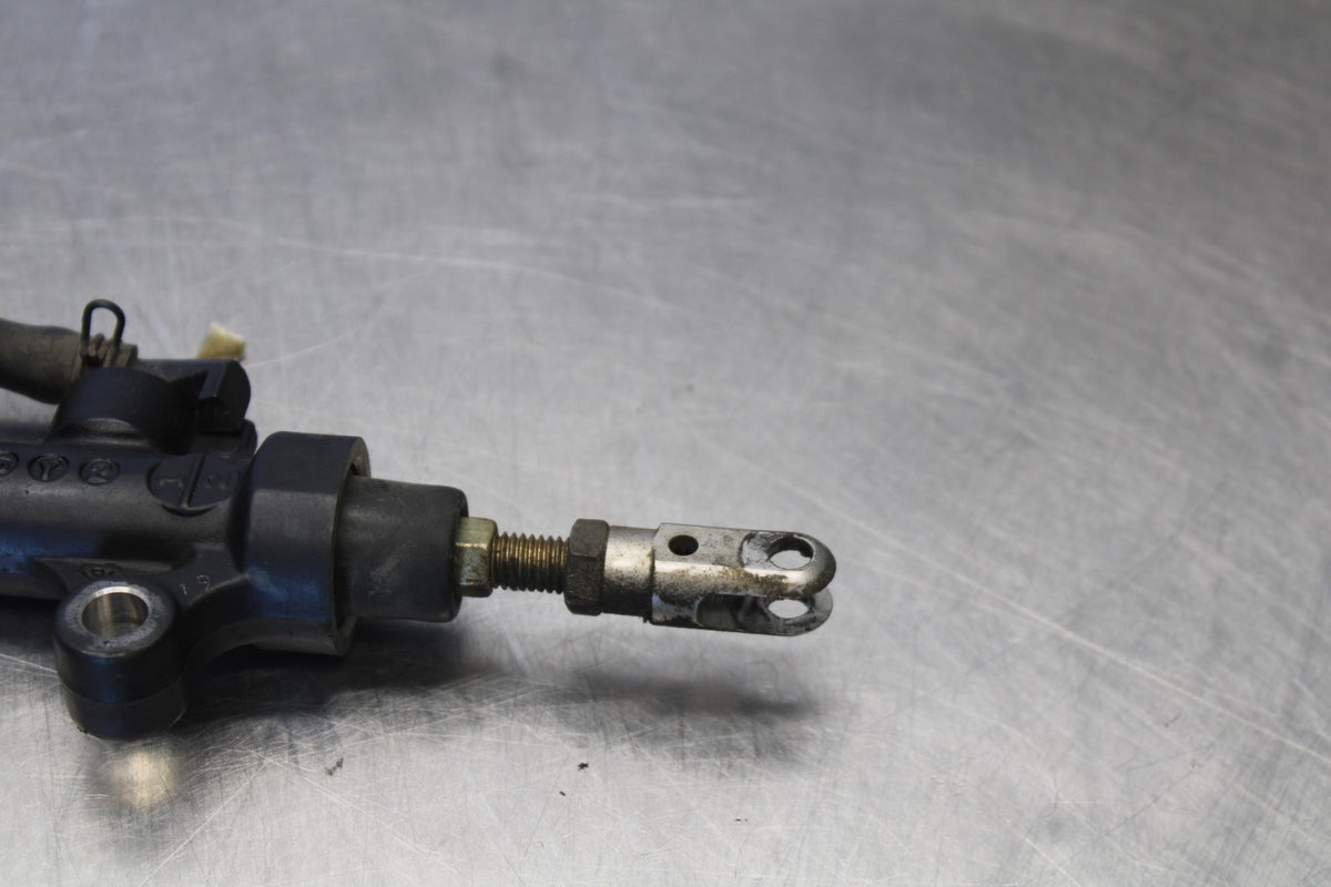 03-04 YAMAHA YZF R6 REAR BACK BRAKE MASTER CYLINDER W RESERVOIR BB890
