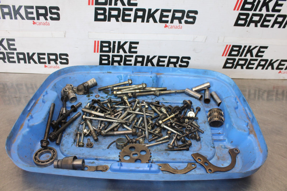 06-07 HONDA INTERCEPTOR 800 VFR800 ENGINE BOLTS HARDWARE MOTOR SCREWS BB917