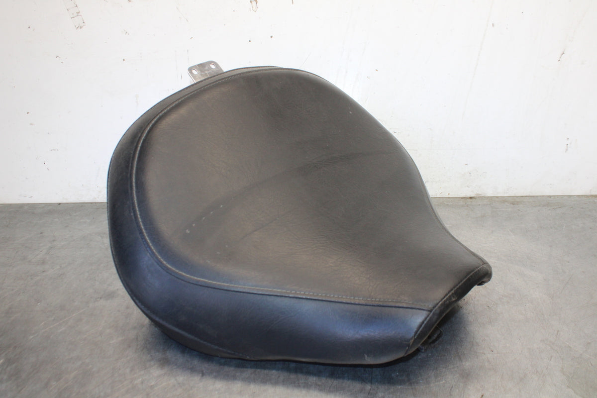 04 SUZUKI INTRUDER 800 FRONT DRIVERS SEAT BB758