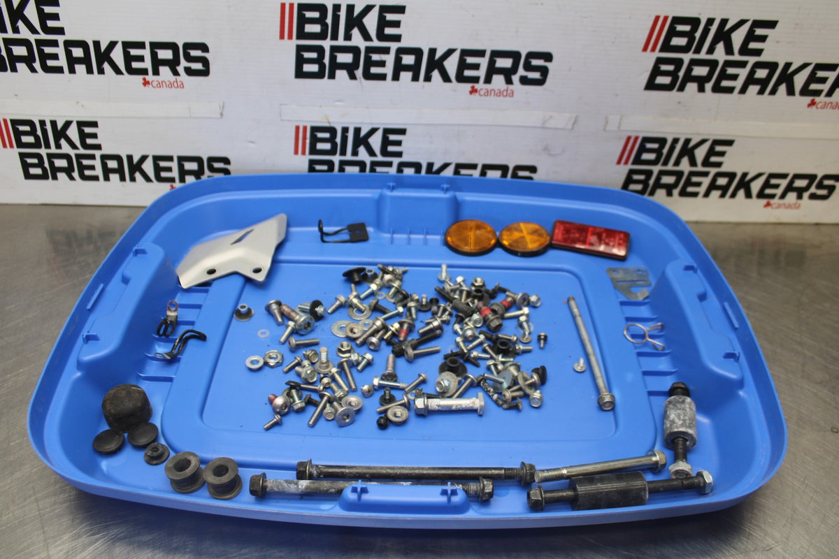 23 KAWASAKI NINJA 650 EX650 MOUNTING BOLTS HARDWARE SCREWS BB920