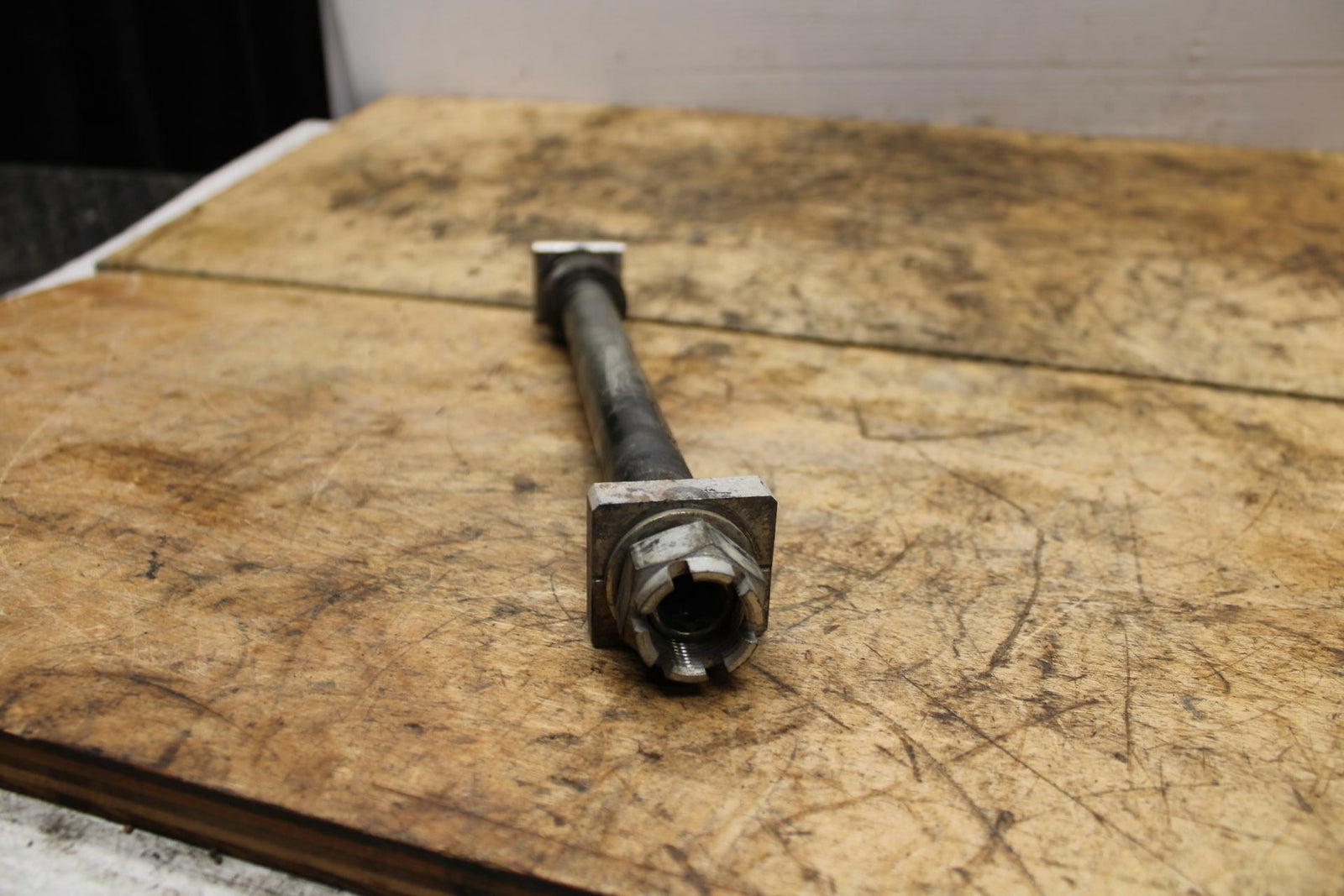 13-18 KAWASAKI NINJA ZX6R REAR AXLE BACK WHEEL RIM PIVOT BOLT AXEL BB349