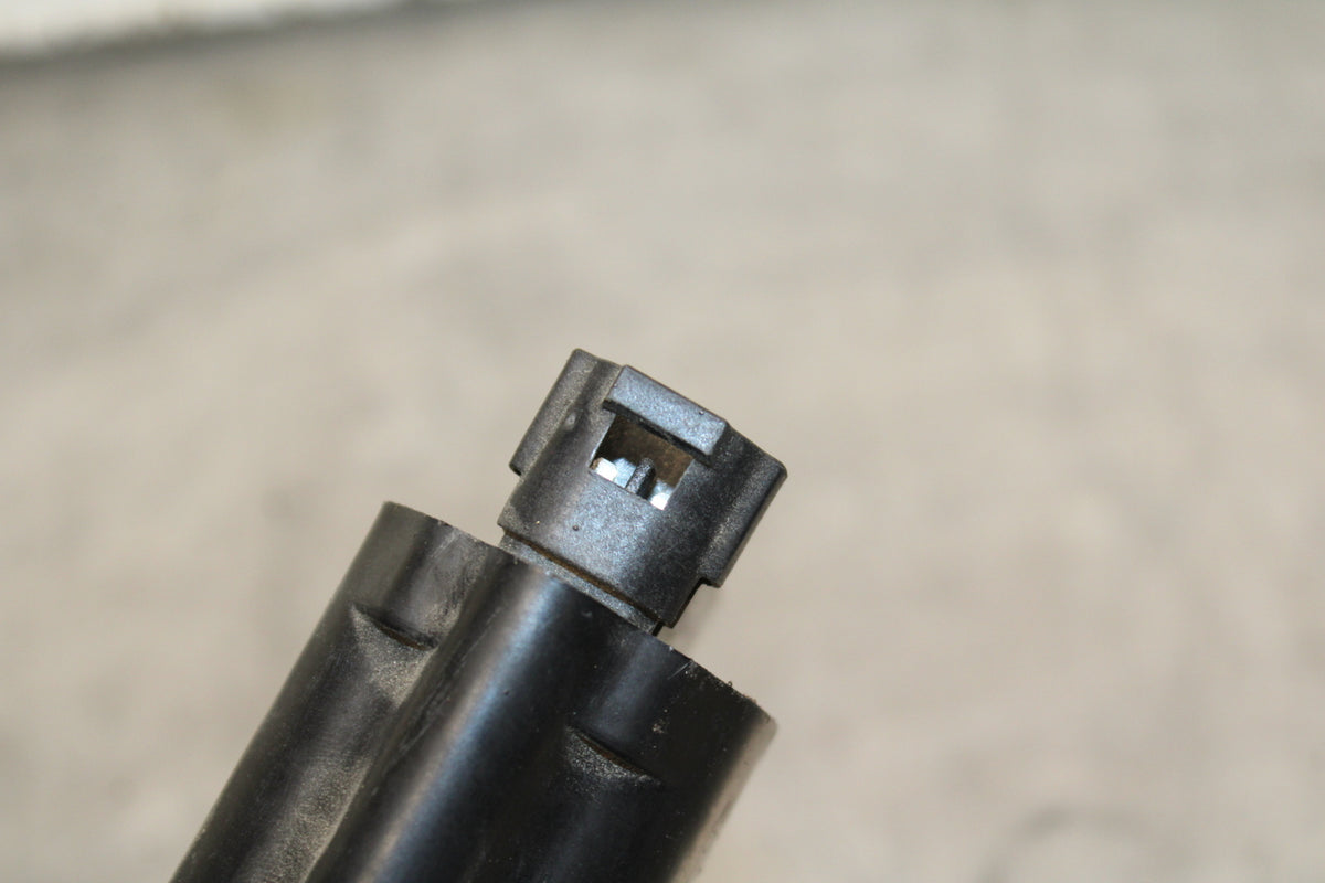 17-24 KTM 390 DUKE IGNITION COIL SPARK PLUG CAP  BB734