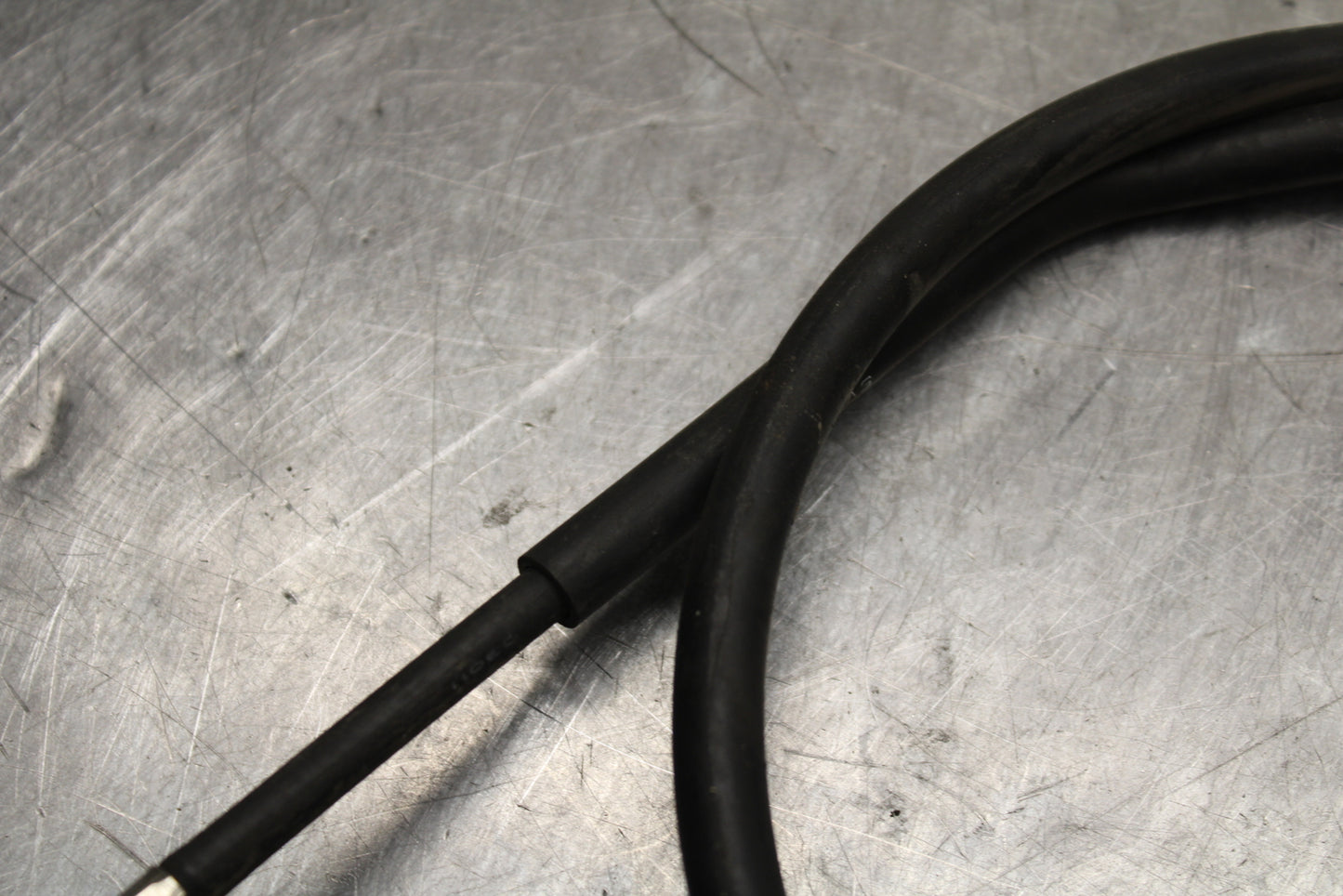 04-05 YAMAHA YZF R1 CLUTCH CABLE LINE BB131