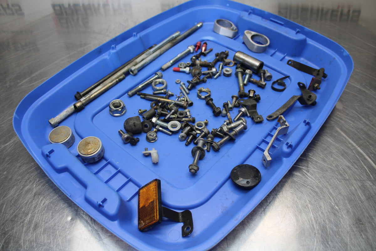 98-05 HONDA SUPER HAWK 1000 VTR1000F MOUNTING BOLTS HARDWARE SCREWS BB152