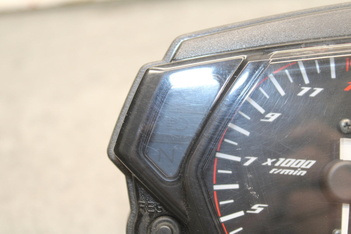 15-17 YAMAHA YZF R3 SPEEDO TACH GAUGES CLUSTER SPEEDOMETER TACHOMETER  BB111