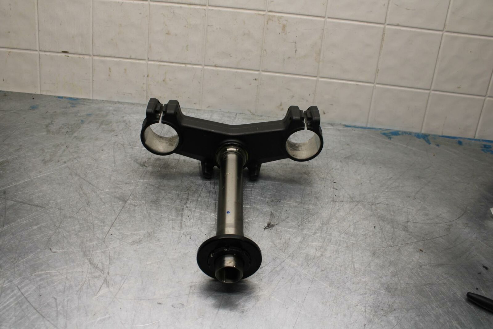 10-13 KAWASAKI Z1000 FRONT FORKS CLAMP LOWER TRIPLE TREE STEM BB421