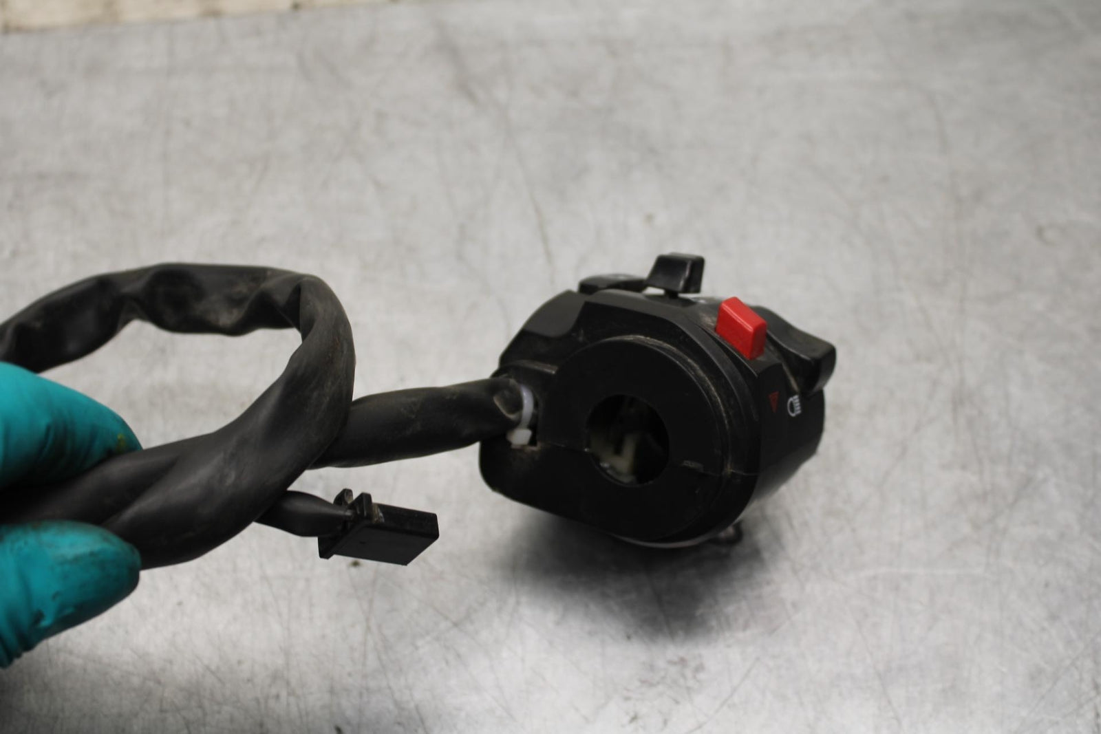 2014 Kawasaki Ninja 650 EX650E LEFT CLIP ON HANDLE HORN SIGNALS SWITCH  BB569