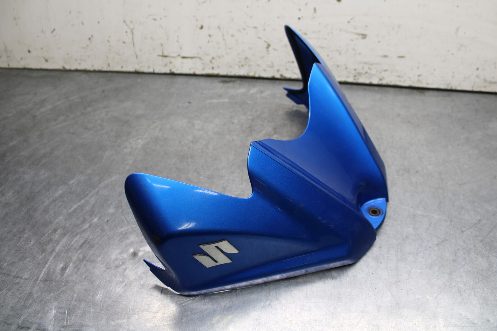2009 Suzuki GSXR600 GAS TANK FUEL CELL COVER FAIRING COWL BB116