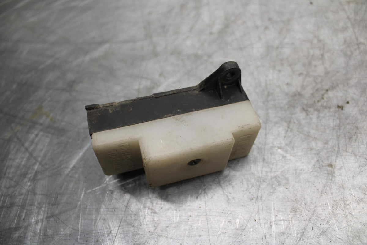 91-92 SUZUKI GSXR750 M  RELAY ASSEMBLY FUSE BOX BB493