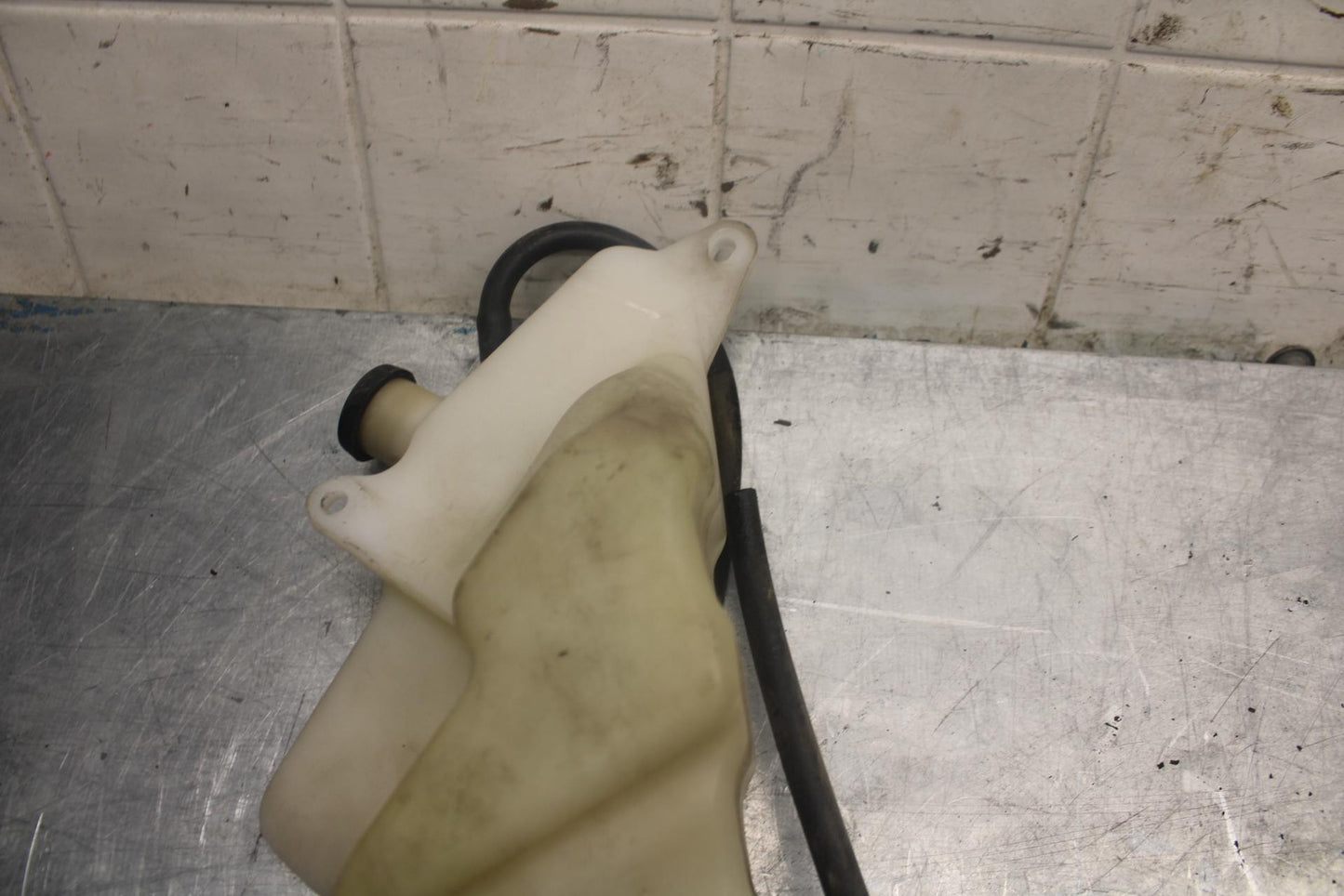 97-98 SUZUKI GSXR 600 SRAD COOLANT WATER TANK RESERVOIR BOTTLE BB455