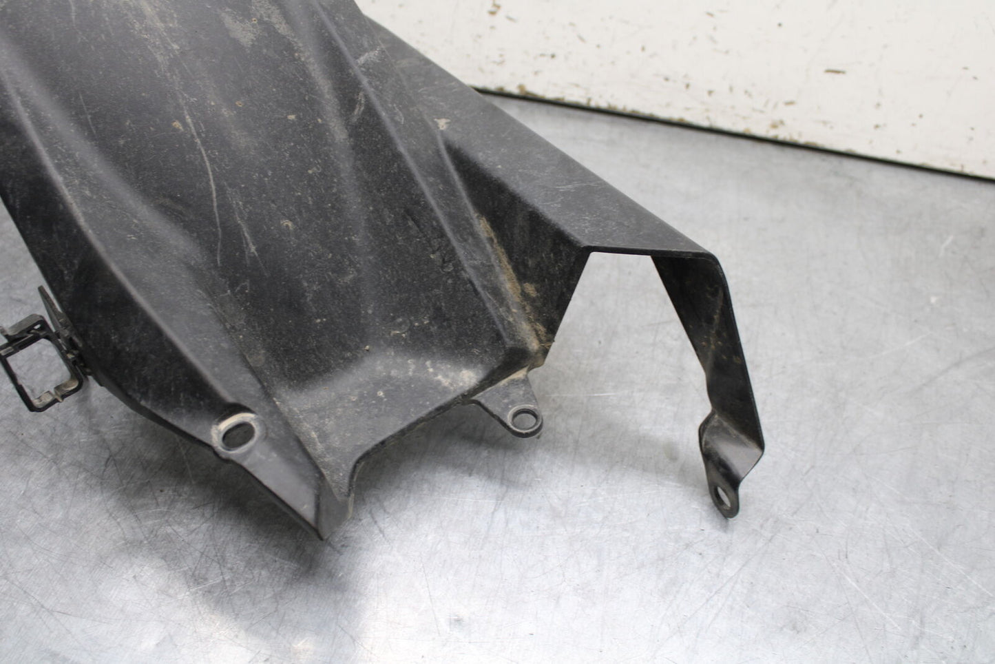 22-24 YAMAHA XSR900 REAR BACK DRIVE CHAIN GUARD COVER SHIELD BB710
