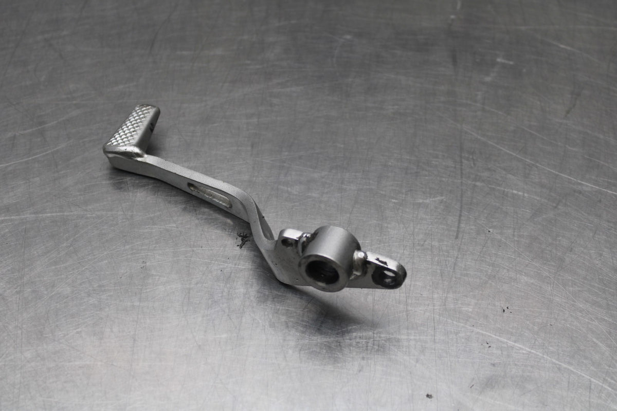 18-26 KAWASAKI Z400 RIGHT REAR BRAKE LEVER BB852