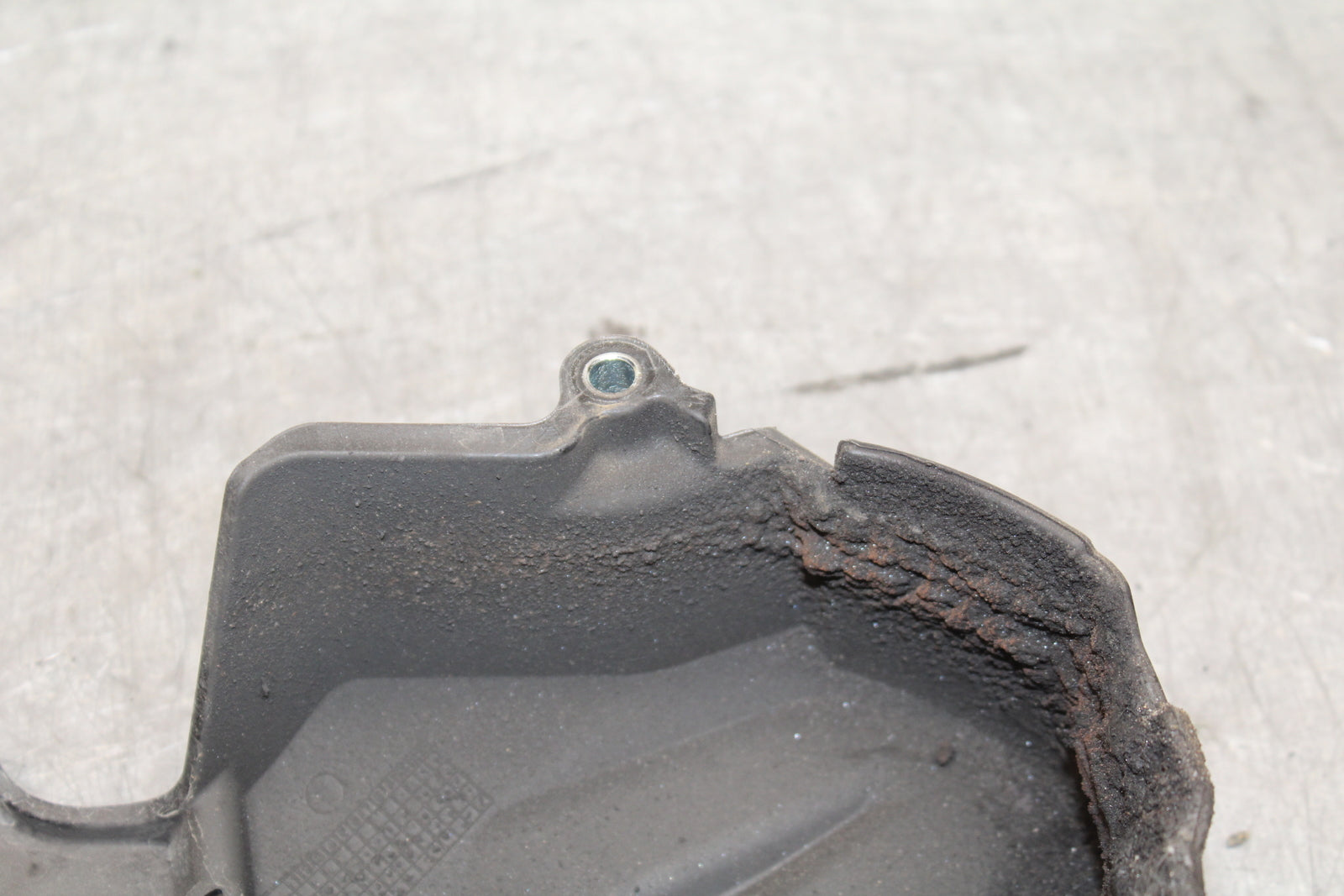 24 KAWASAKI NINJA 500 ABS ENGINE SPROCKET COVER BB744