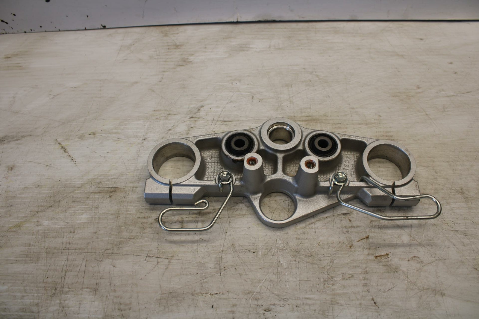 07-12 SUZUKI BANDIT 650F FORKS UPPER TRIPLE TREE CLAMP BB280
